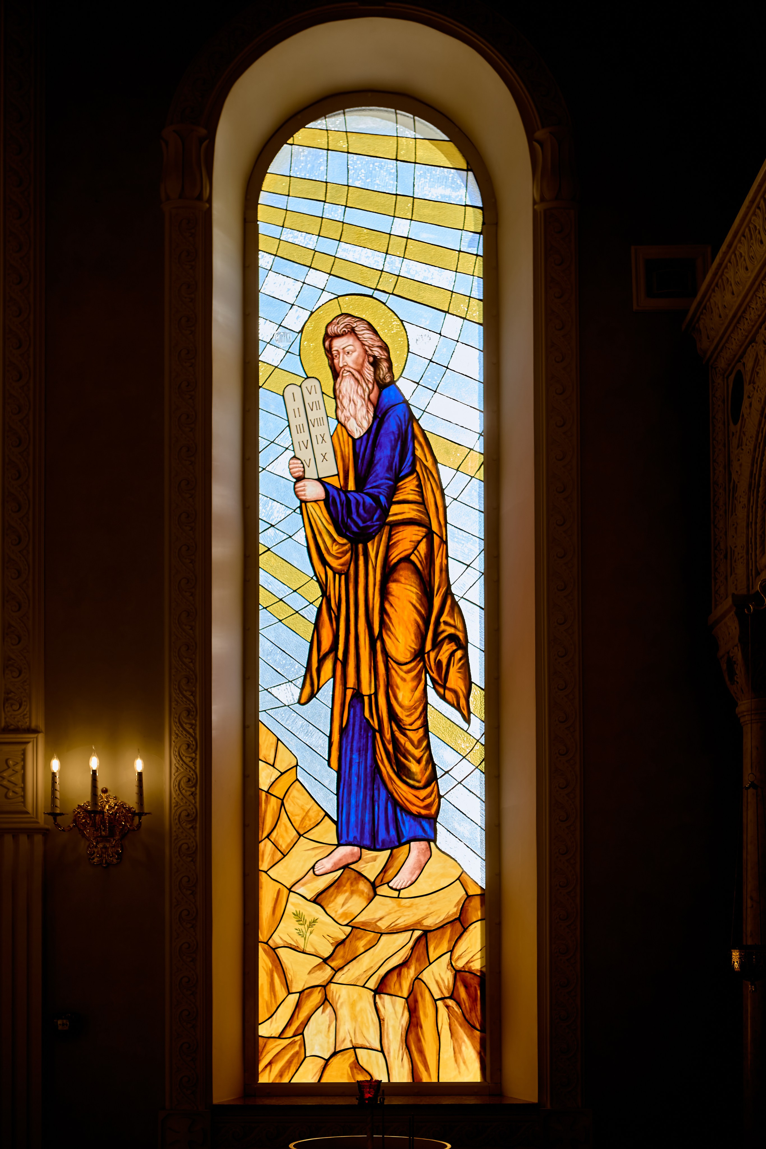 Фотографии Витражей в храме пророка Божия Илии