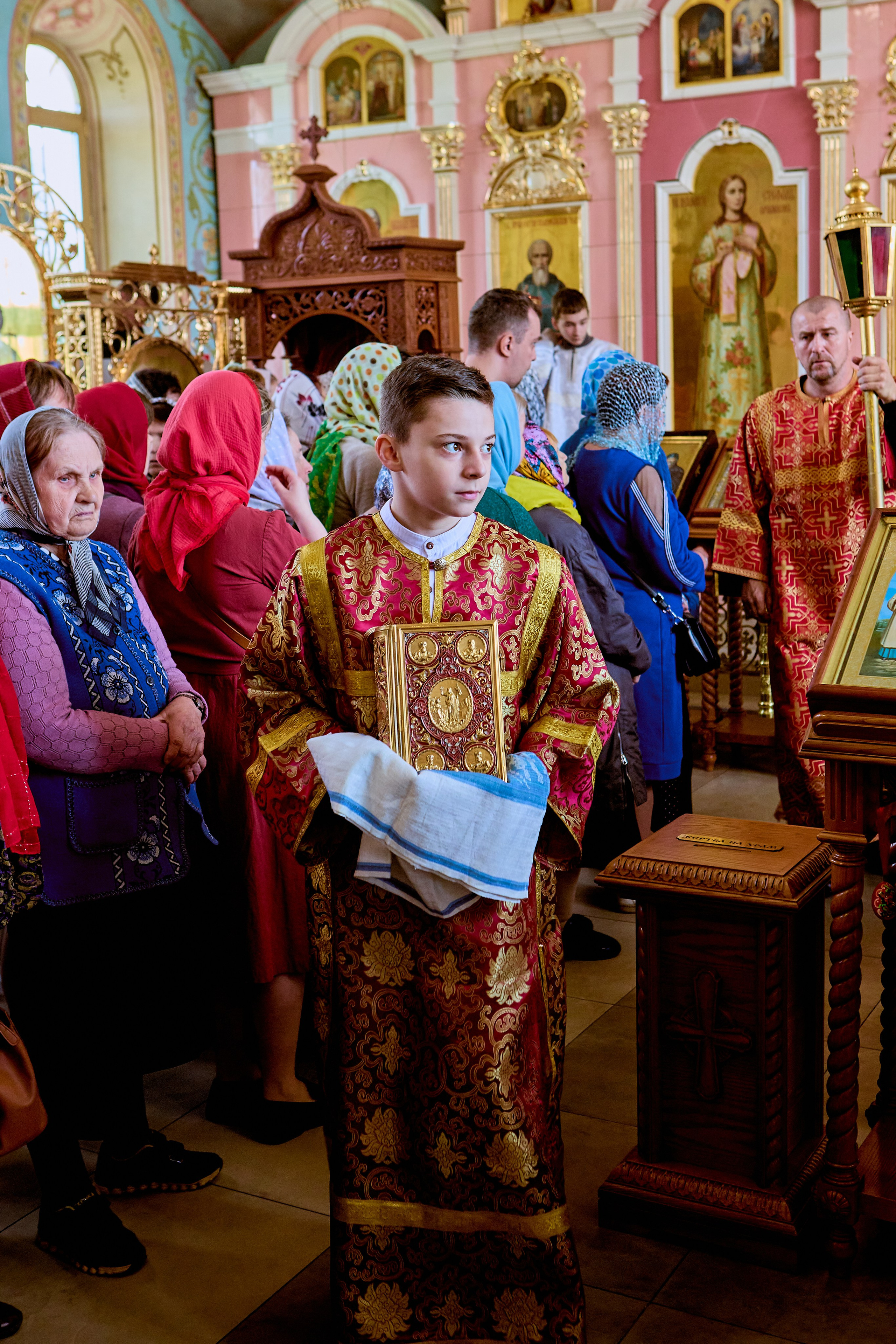 Фотографии Литургии в Праздник Святых Жен Мироносиц