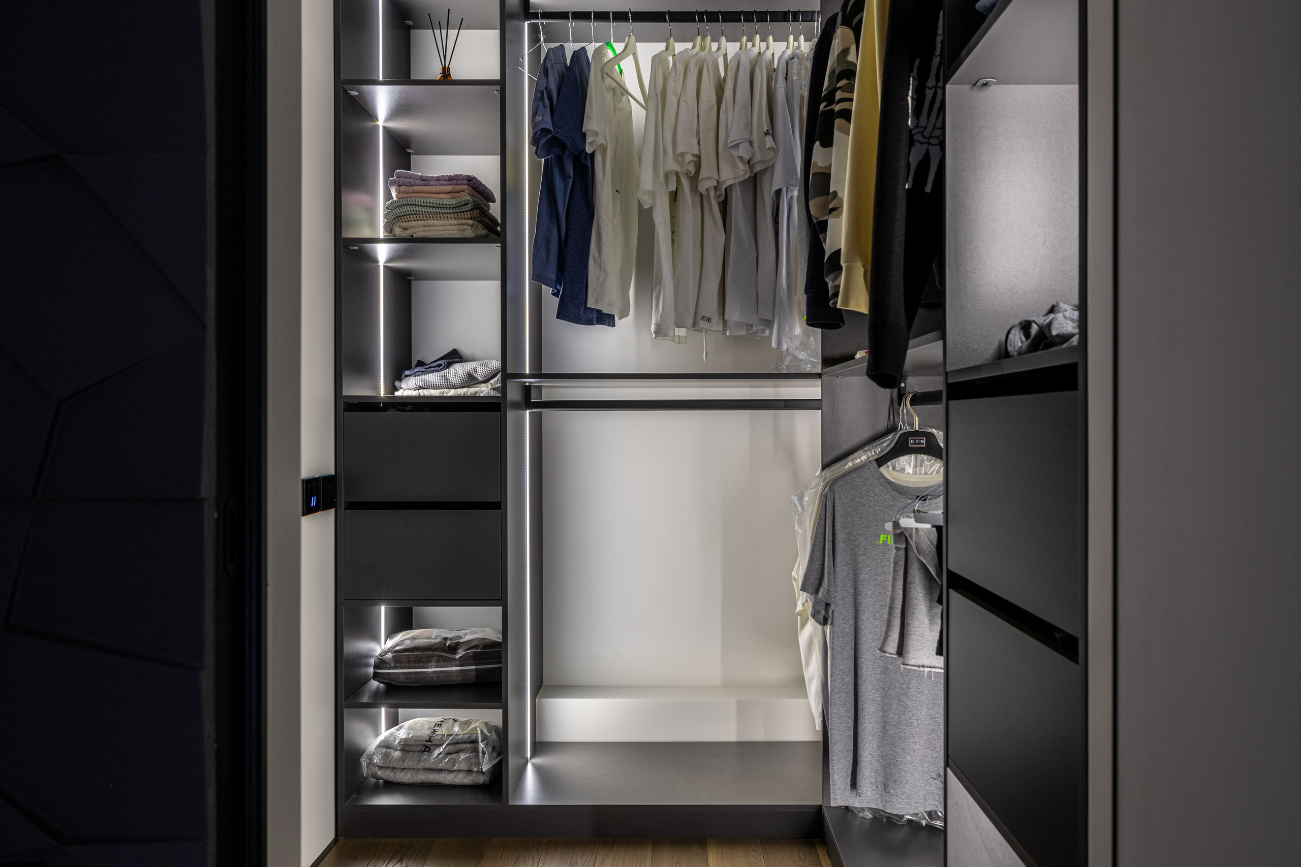 Дизайнерская семейная квартира с панорамными окнами. Veselinskiy| Интерьерный фотограф | Москва