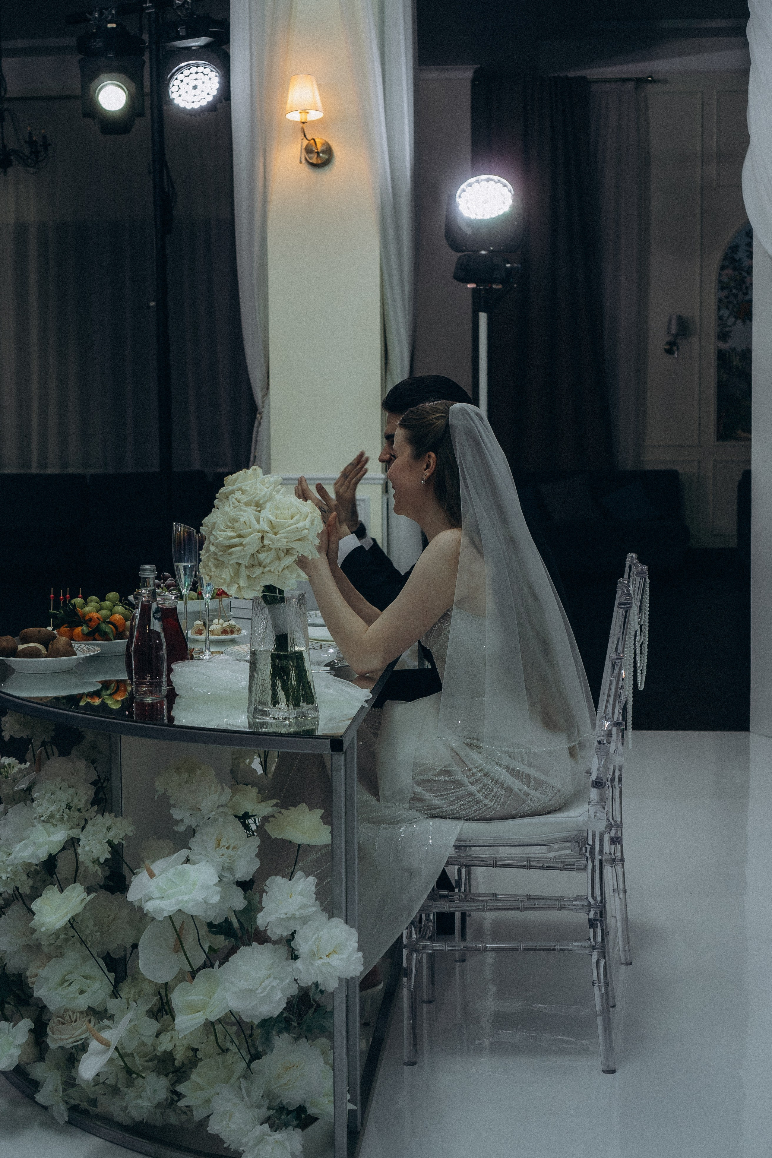 СВАДЕБНАЯ СЬЕМКА СБОРОВ В ОТЕЛЕ И ВЫЕЗД НА ЦЕРЕМОНИЮ (СНЯТО В СИБИРЕ В НИЖНЕВАРТОВСКЕ). Профессиональный фотограф, Санкт-Петербург — Виктория Богомолова