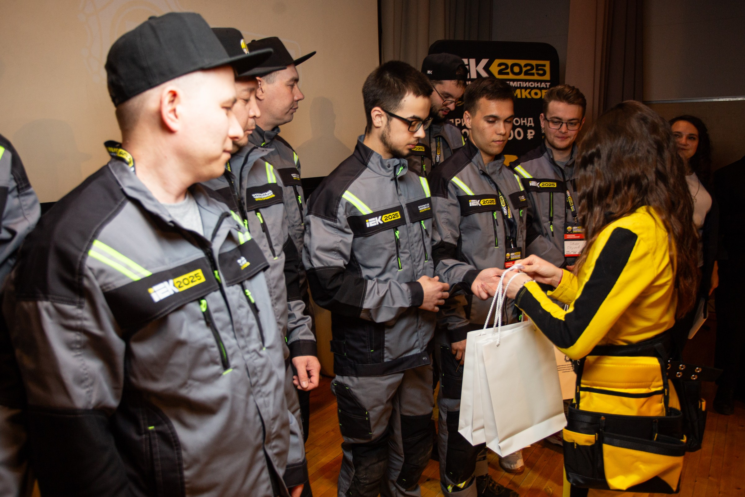 Чемпионат электриков. Свадебный и семейный фотограф в Тюмени Александр Виноградов