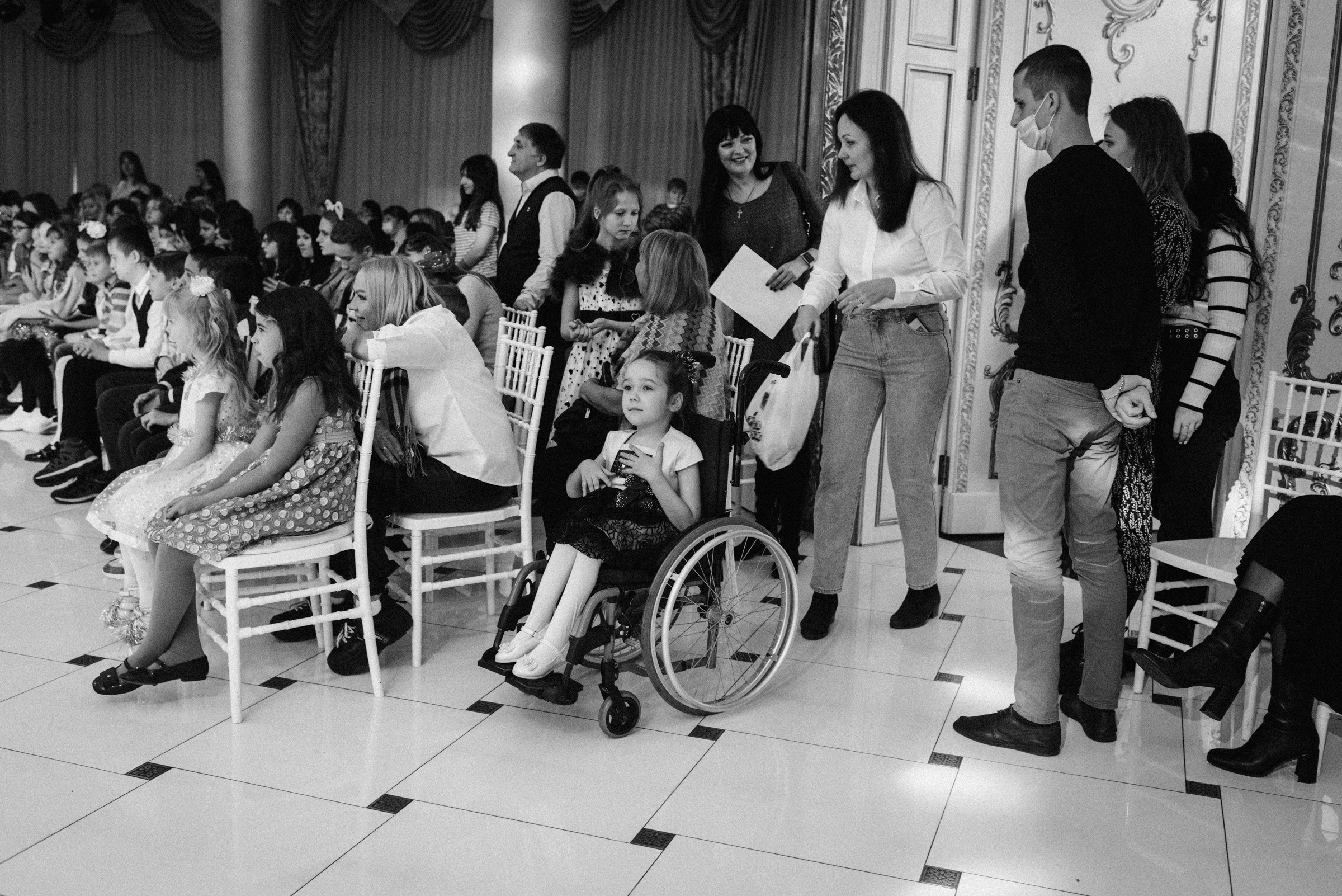 Ёлка с сердцем / Благотворительная ёлка для детей в Версале. Фотограф Алутера Ирина