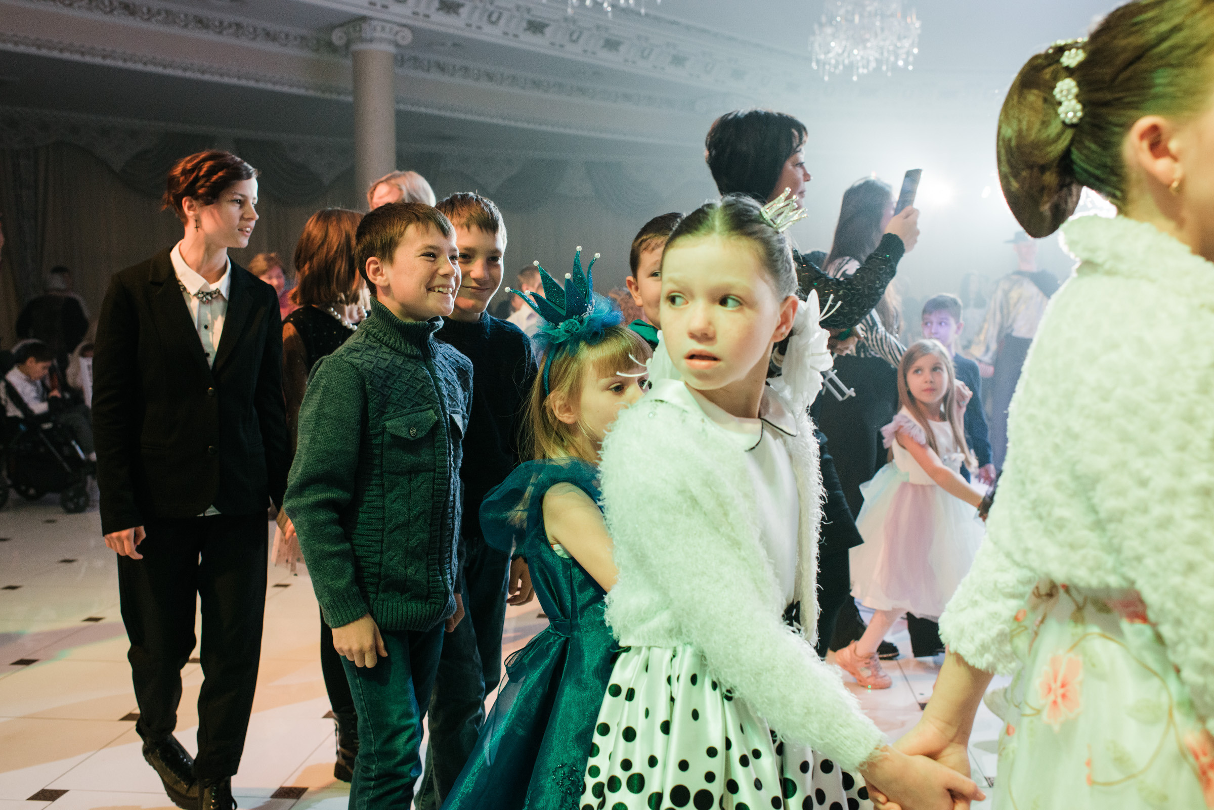 Ёлка с сердцем / Благотворительная ёлка для детей в Версале. Фотограф Алутера Ирина