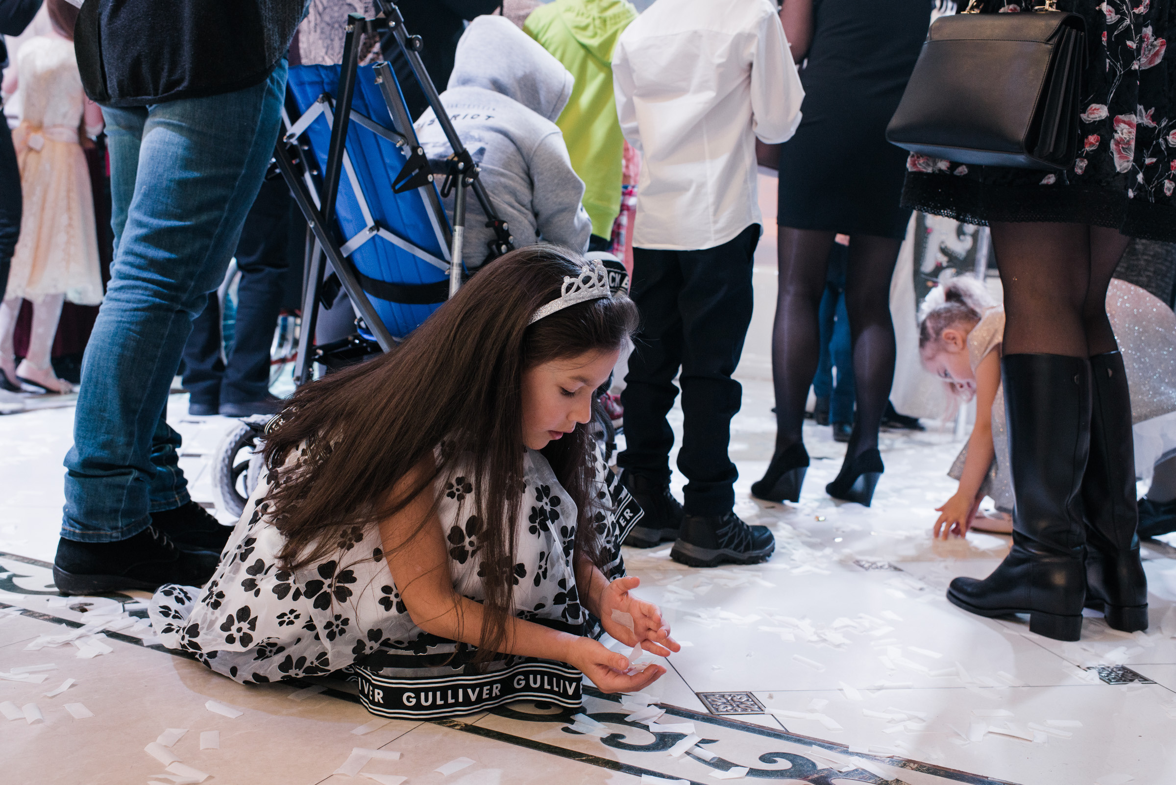 Ёлка с сердцем / Благотворительная ёлка для детей в Версале. Фотограф Алутера Ирина