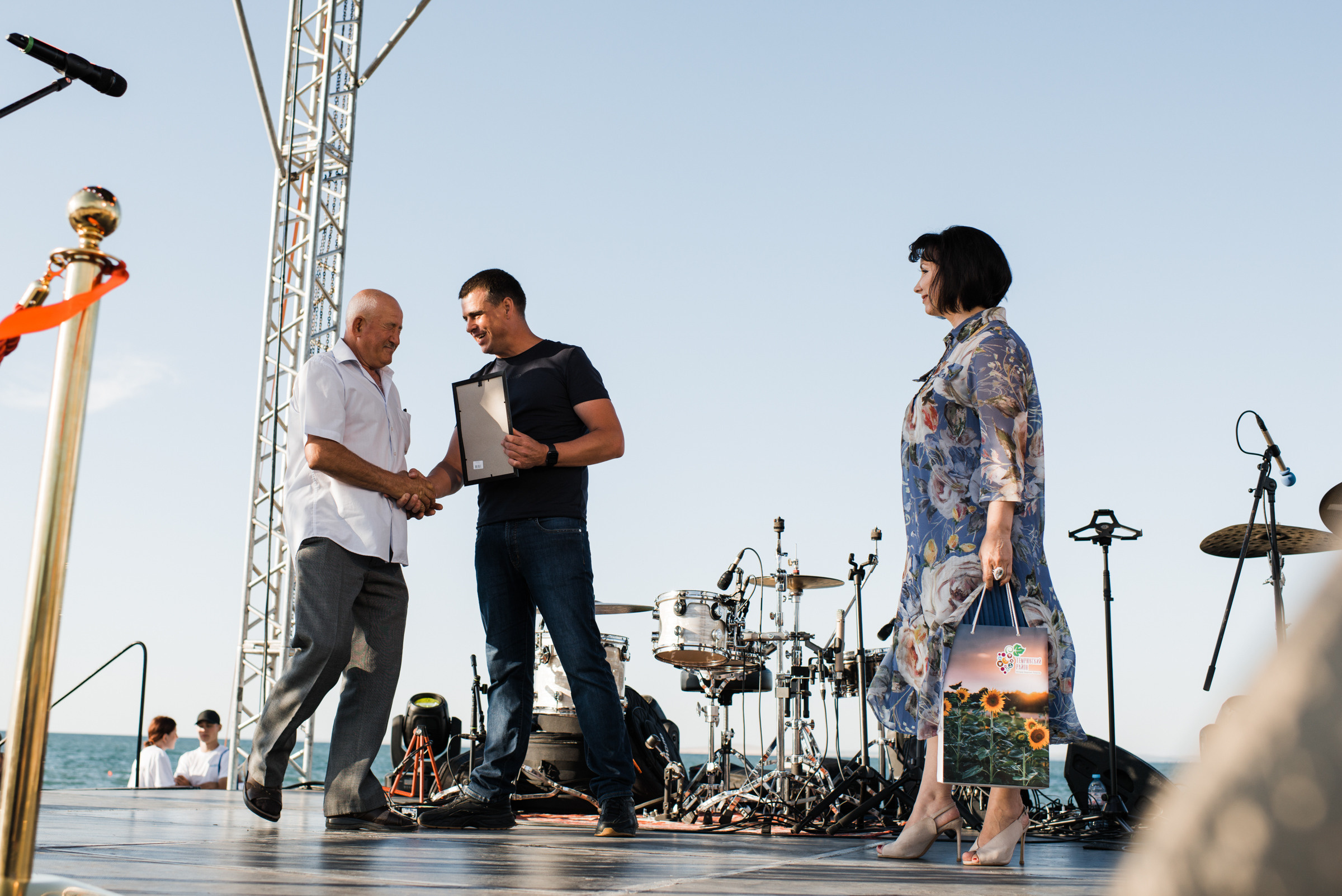 Тамань / Открытие пляжа. Фотограф Алутера Ирина