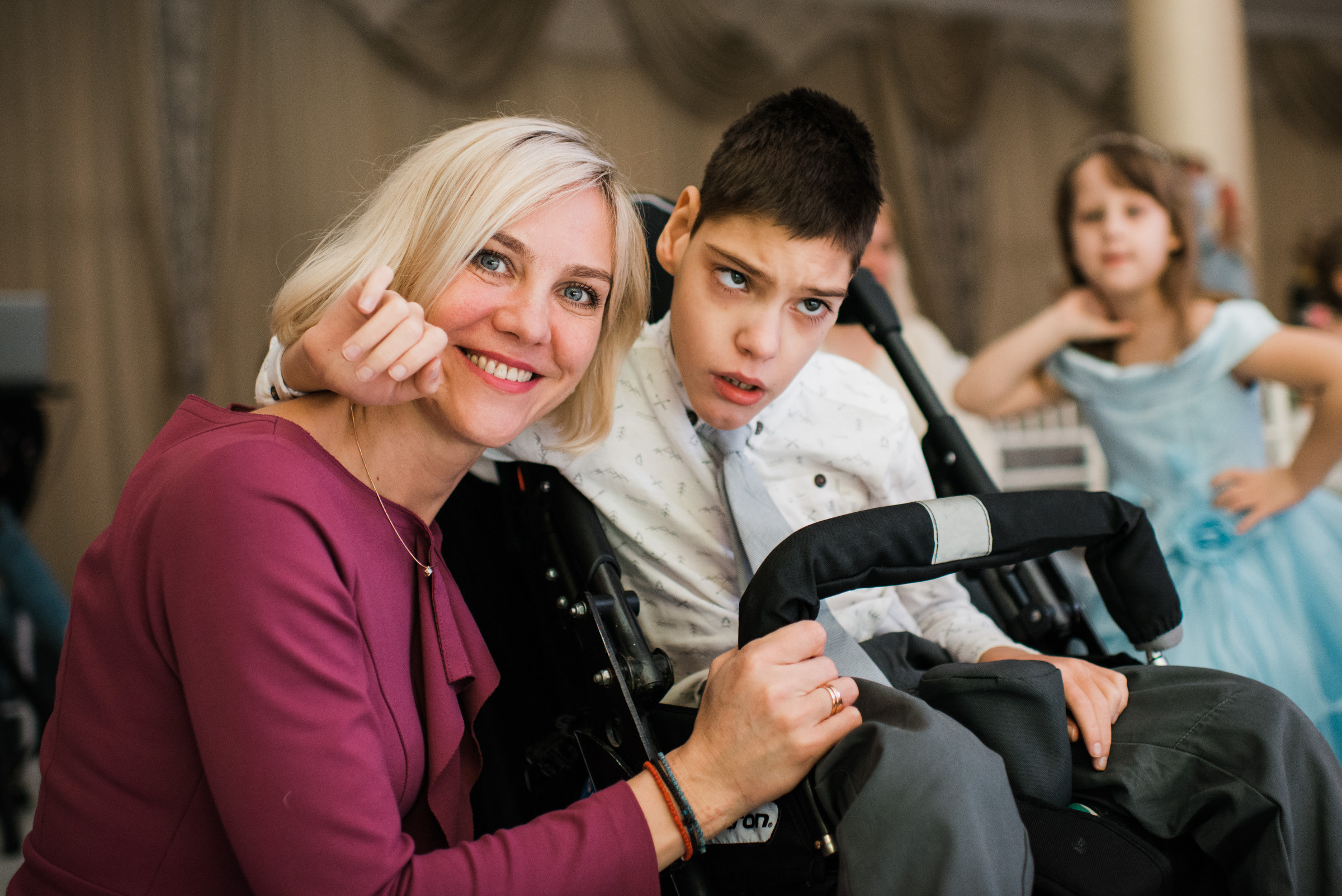 Ёлка с сердцем / Благотворительная ёлка для детей в Версале. Фотограф Алутера Ирина