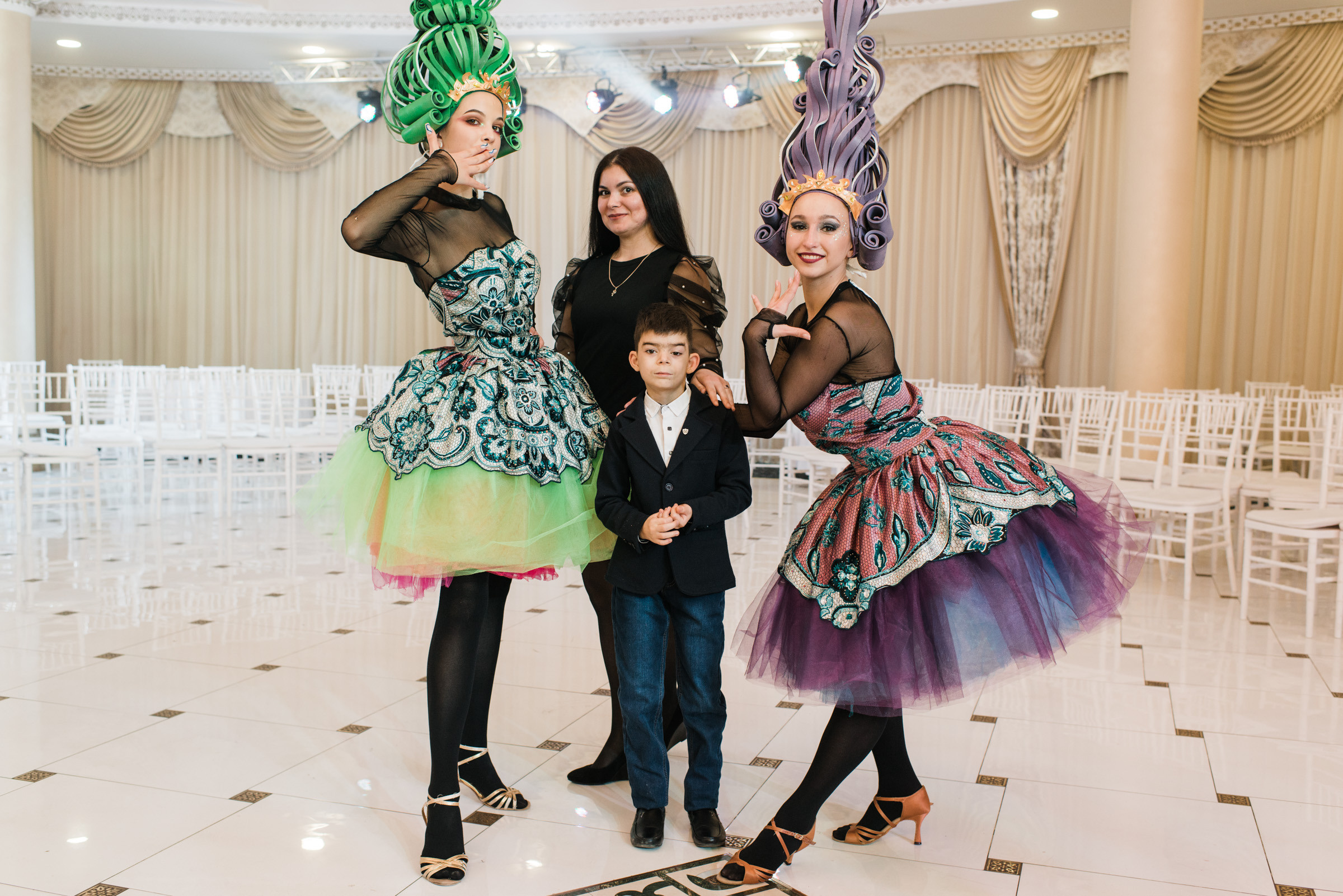 Ёлка с сердцем / Благотворительная ёлка для детей в Версале. Фотограф Алутера Ирина