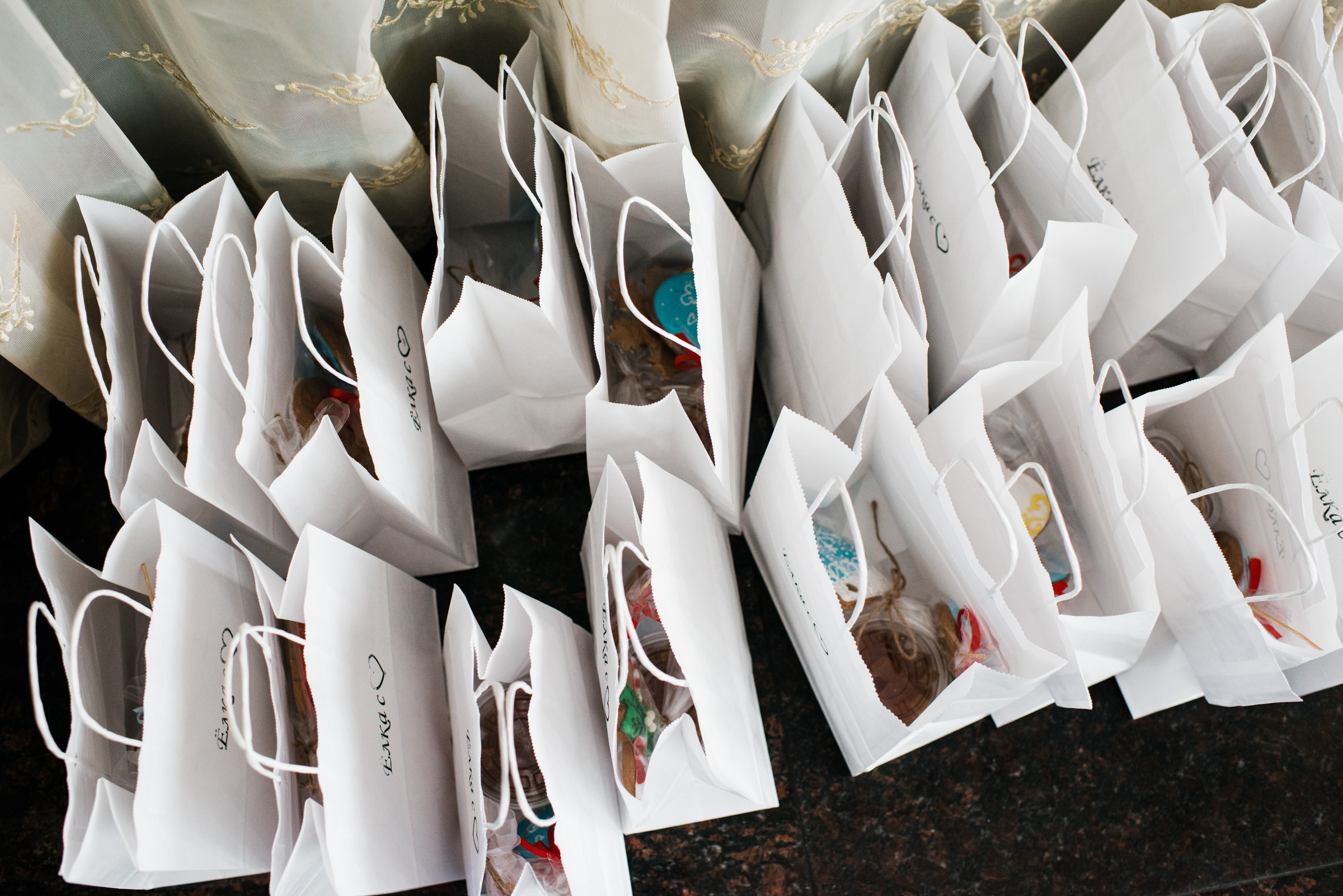 Ёлка с сердцем / Благотворительная ёлка для детей в Версале. Фотограф Алутера Ирина