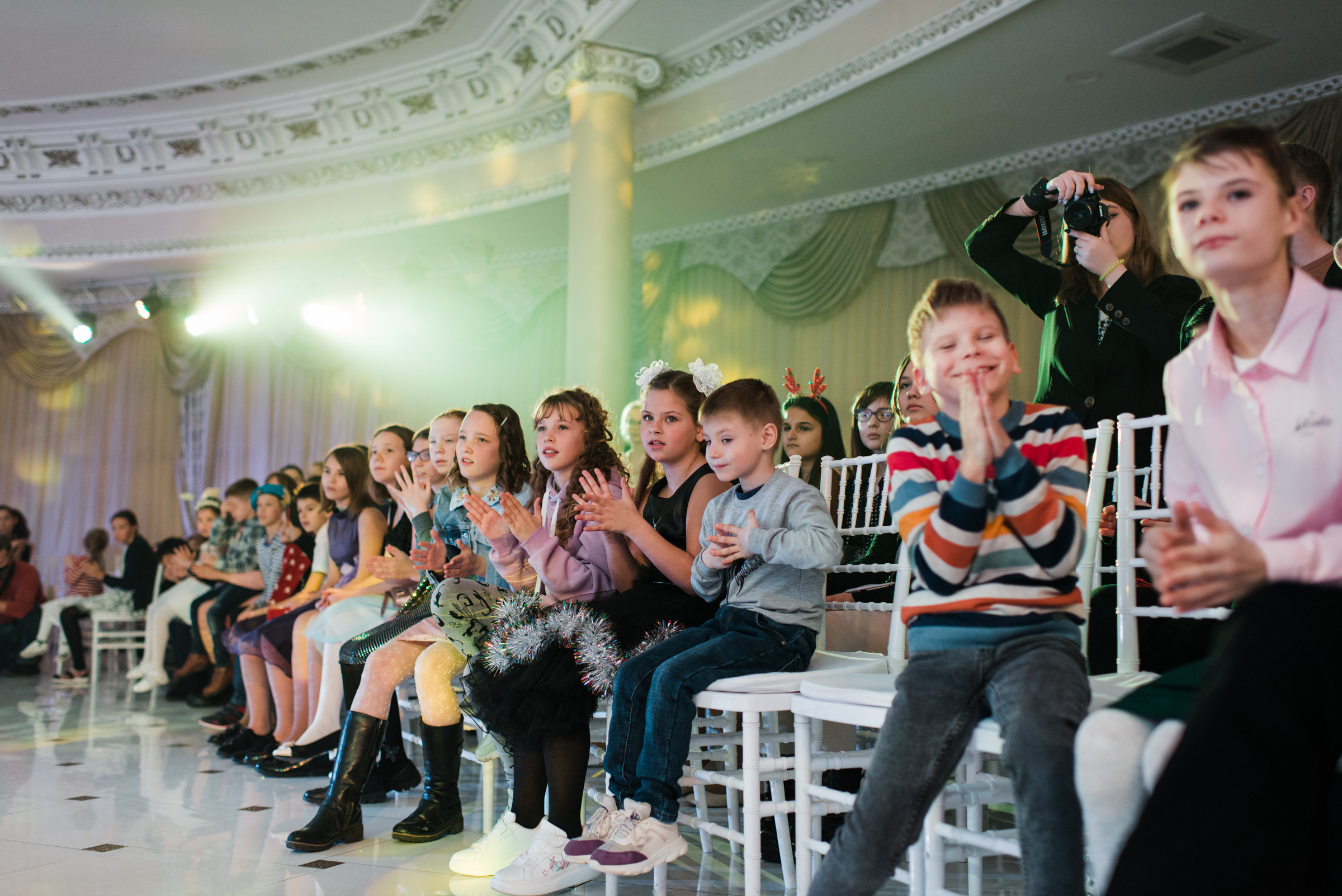 Ёлка с сердцем / Благотворительная ёлка для детей в Версале. Фотограф Алутера Ирина