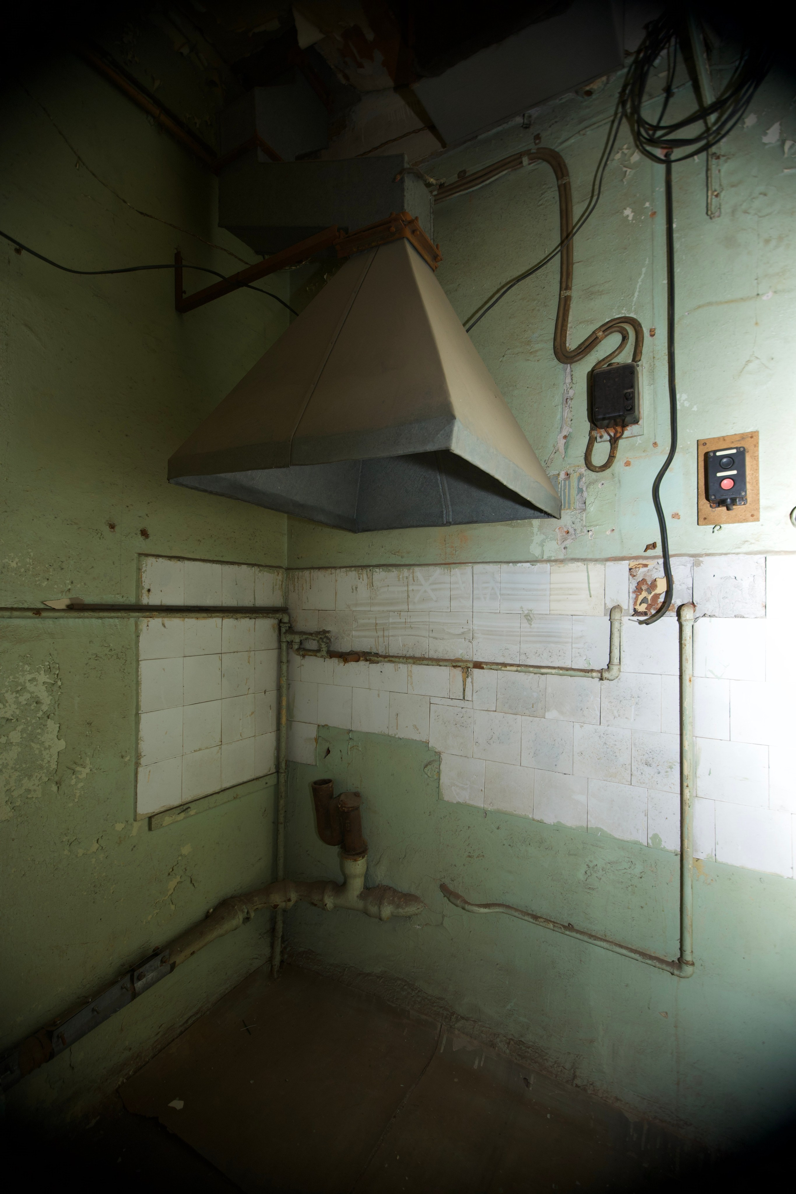 Котельная. Кино в НИИ СНЕГИРИ (Very Strong Place) — Москва