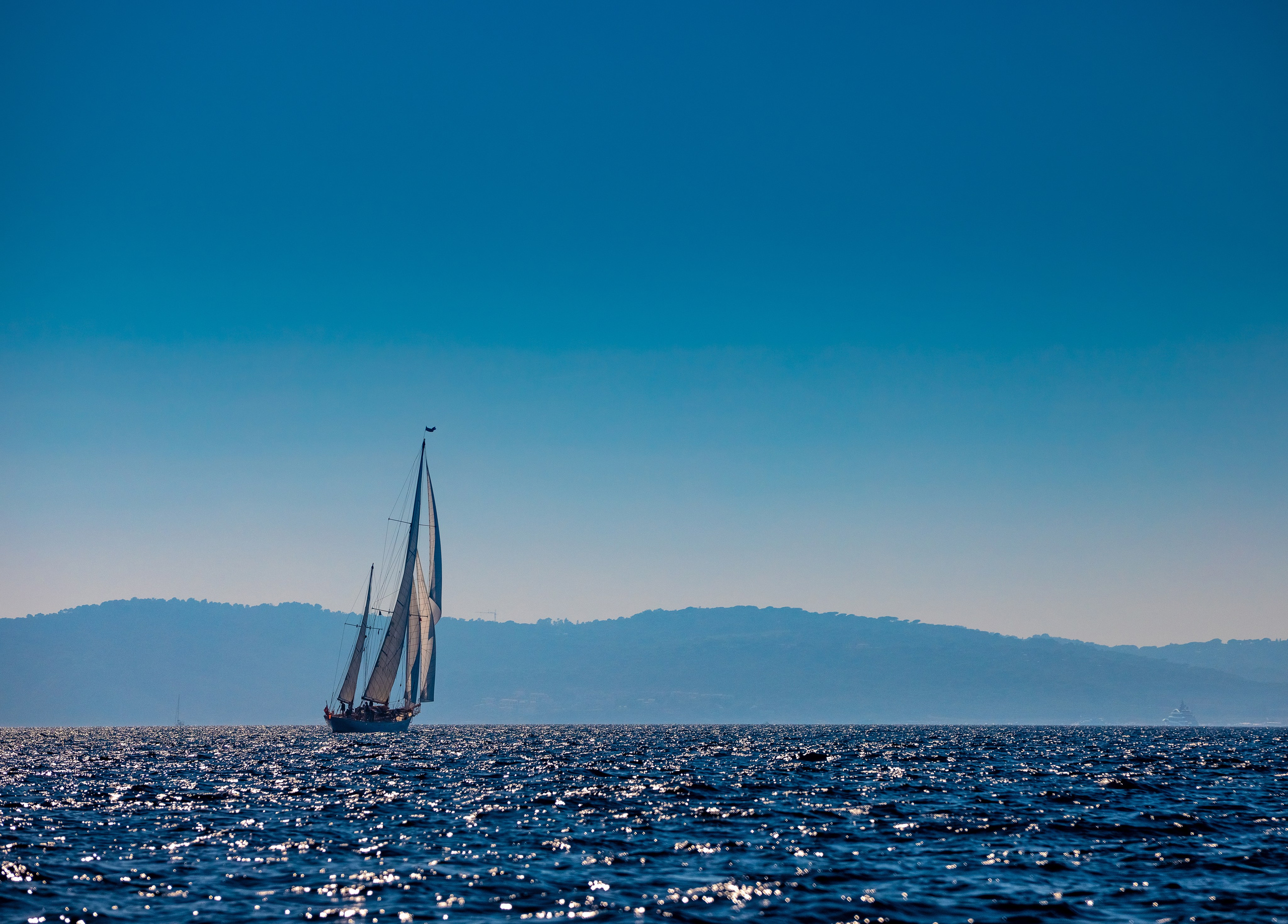 ЯХТЫ / МОРЕ / ПУТЕШЕСТВИЯ. Сложная съёмка для бизнеса b2b / Яхтенный фотограф / Корпоративные календари / Промышленная съёмка / Спортивный репортаж