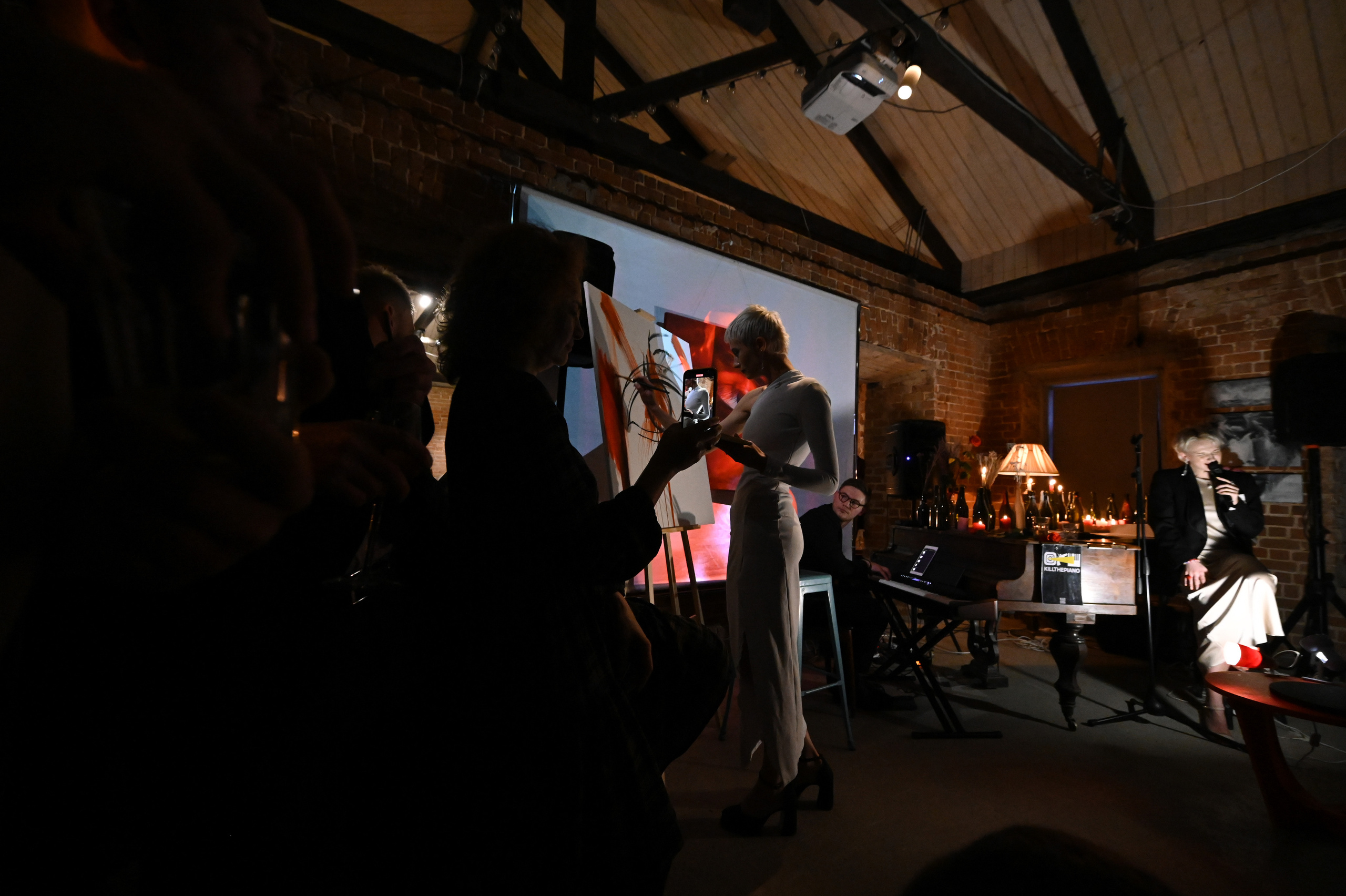 Выставка художницы Сони Тузовской. I AM — PHOTO | VIDEO | PRODUCTION