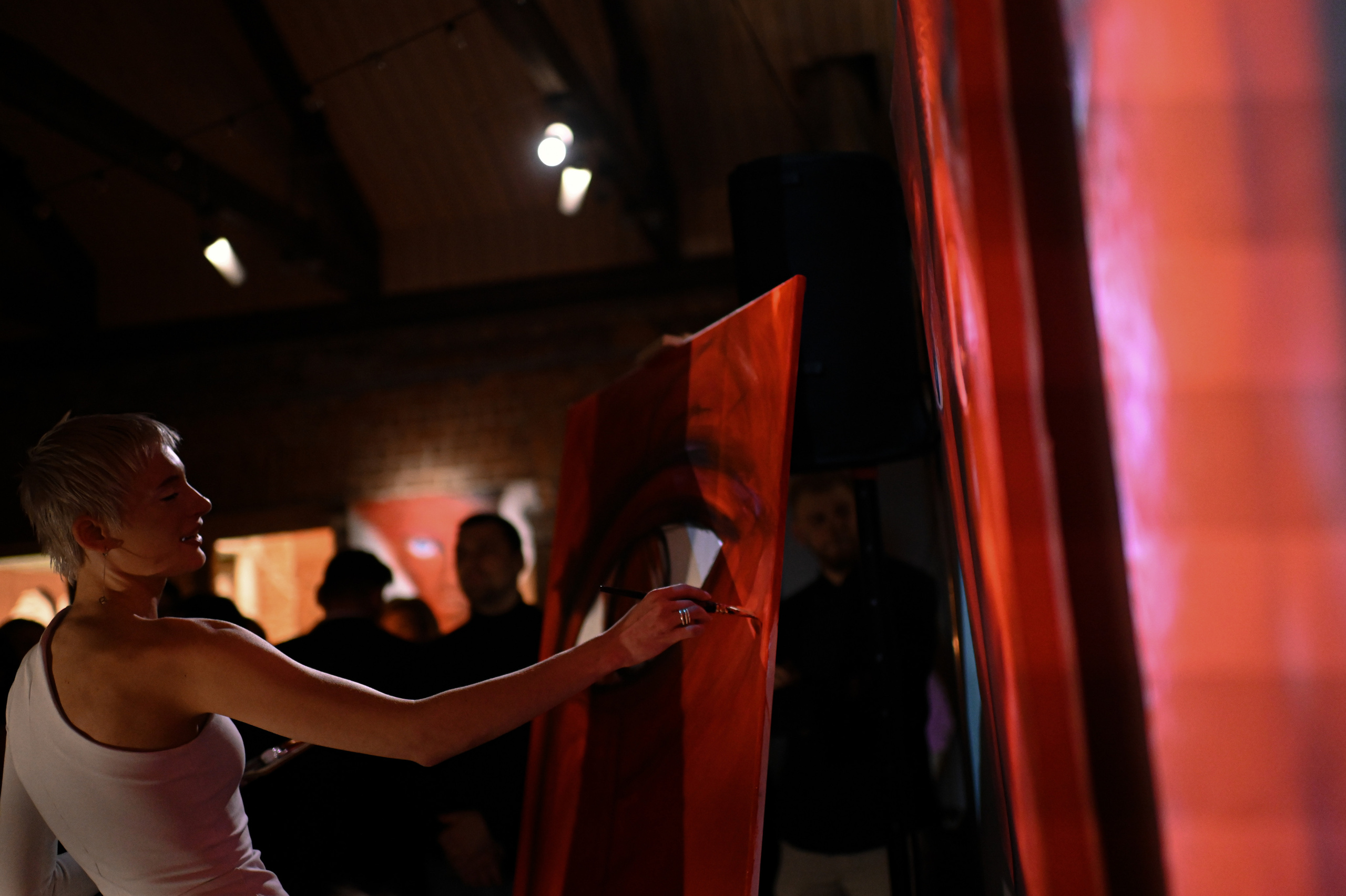 Выставка художницы Сони Тузовской. I AM — PHOTO | VIDEO | PRODUCTION