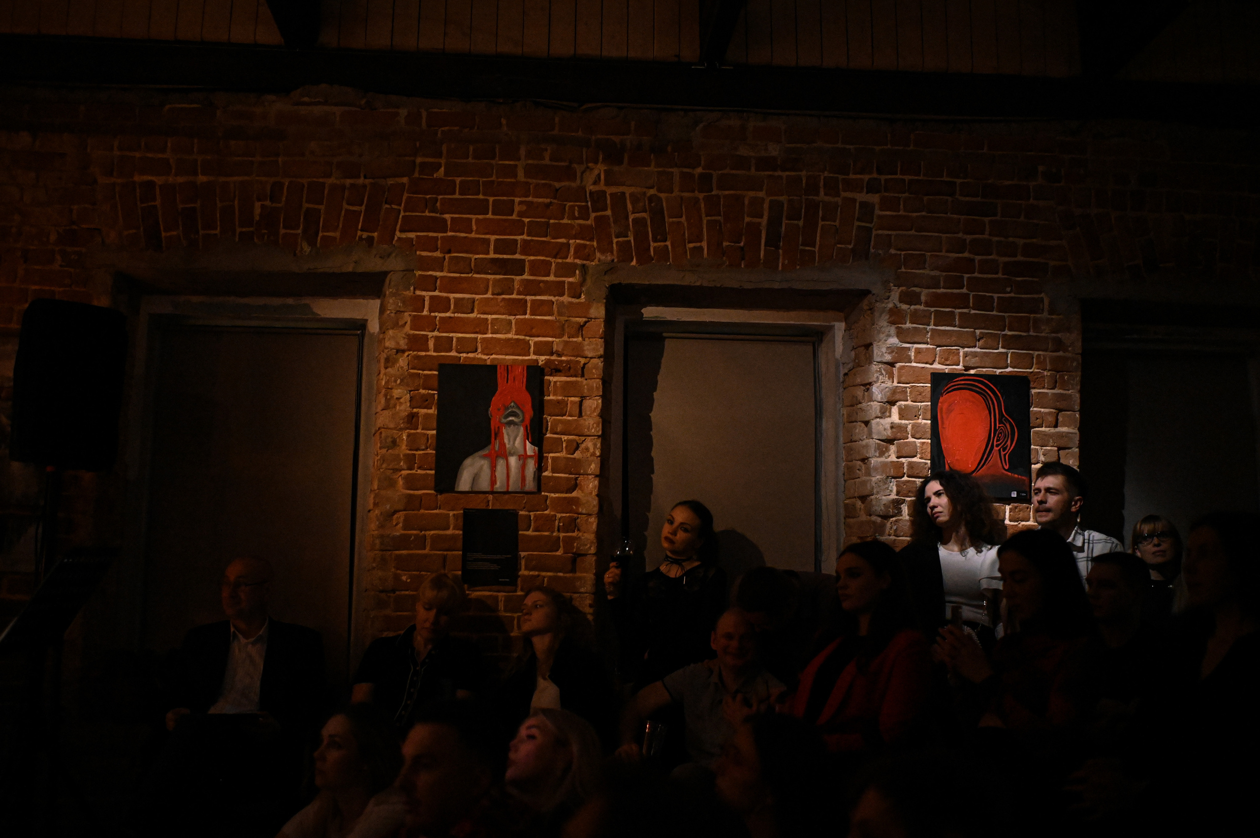 Выставка художницы Сони Тузовской. I AM — PHOTO | VIDEO | PRODUCTION