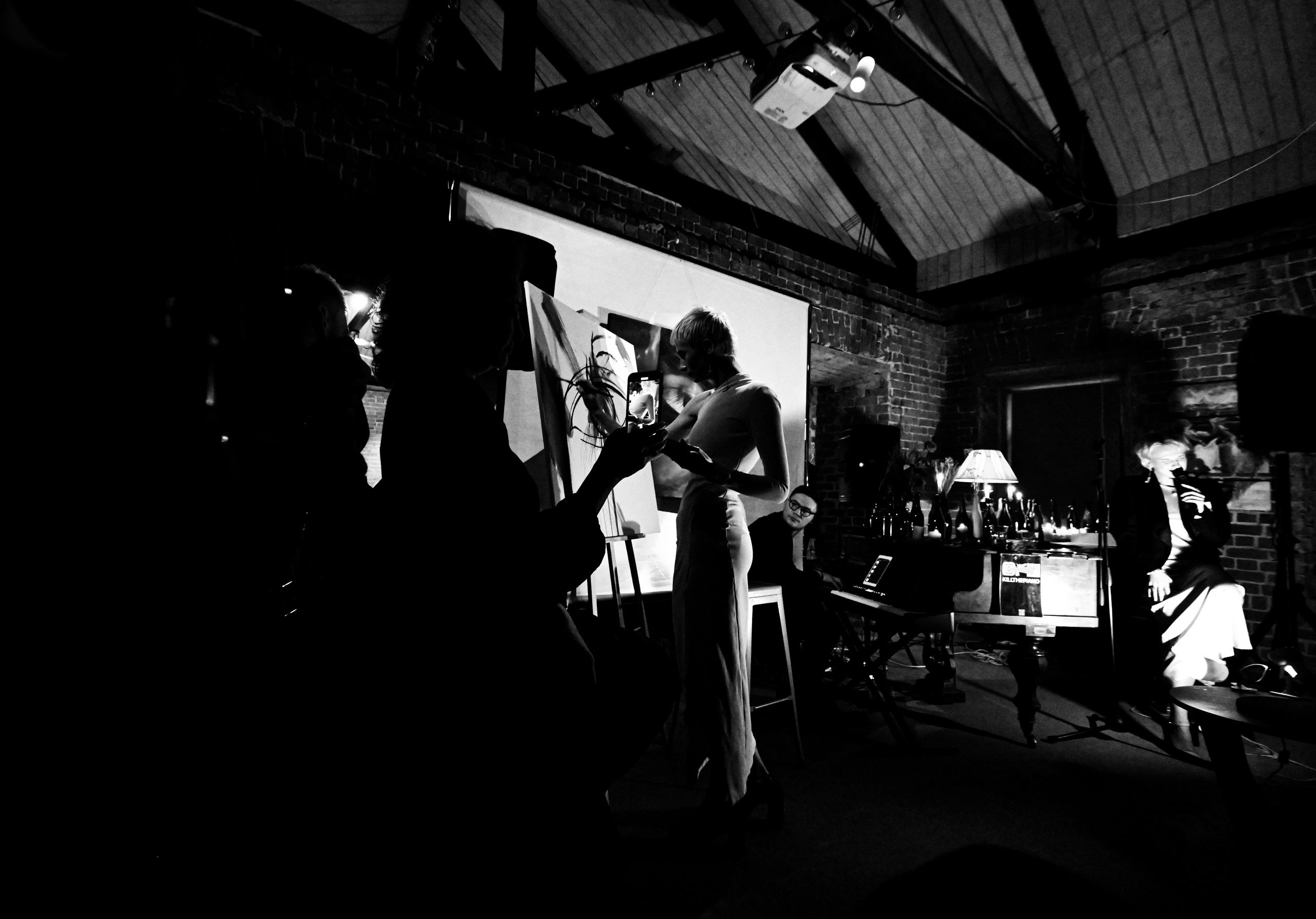 Выставка художницы Сони Тузовской. I AM — PHOTO | VIDEO | PRODUCTION