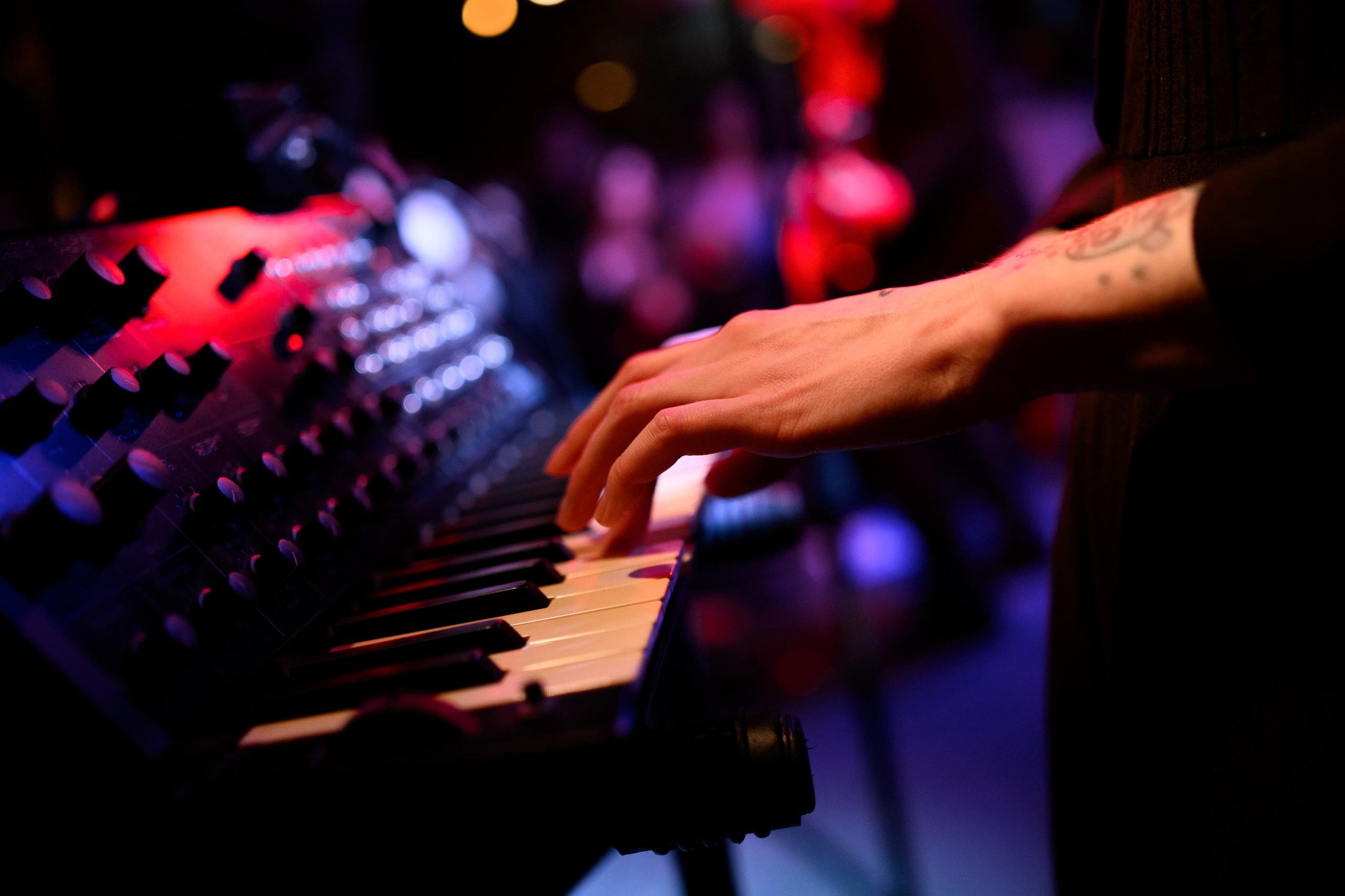 CRAFT BAR EDISON — Диктофон. Свадебный фотограф Иркутск Алексей Шульгин