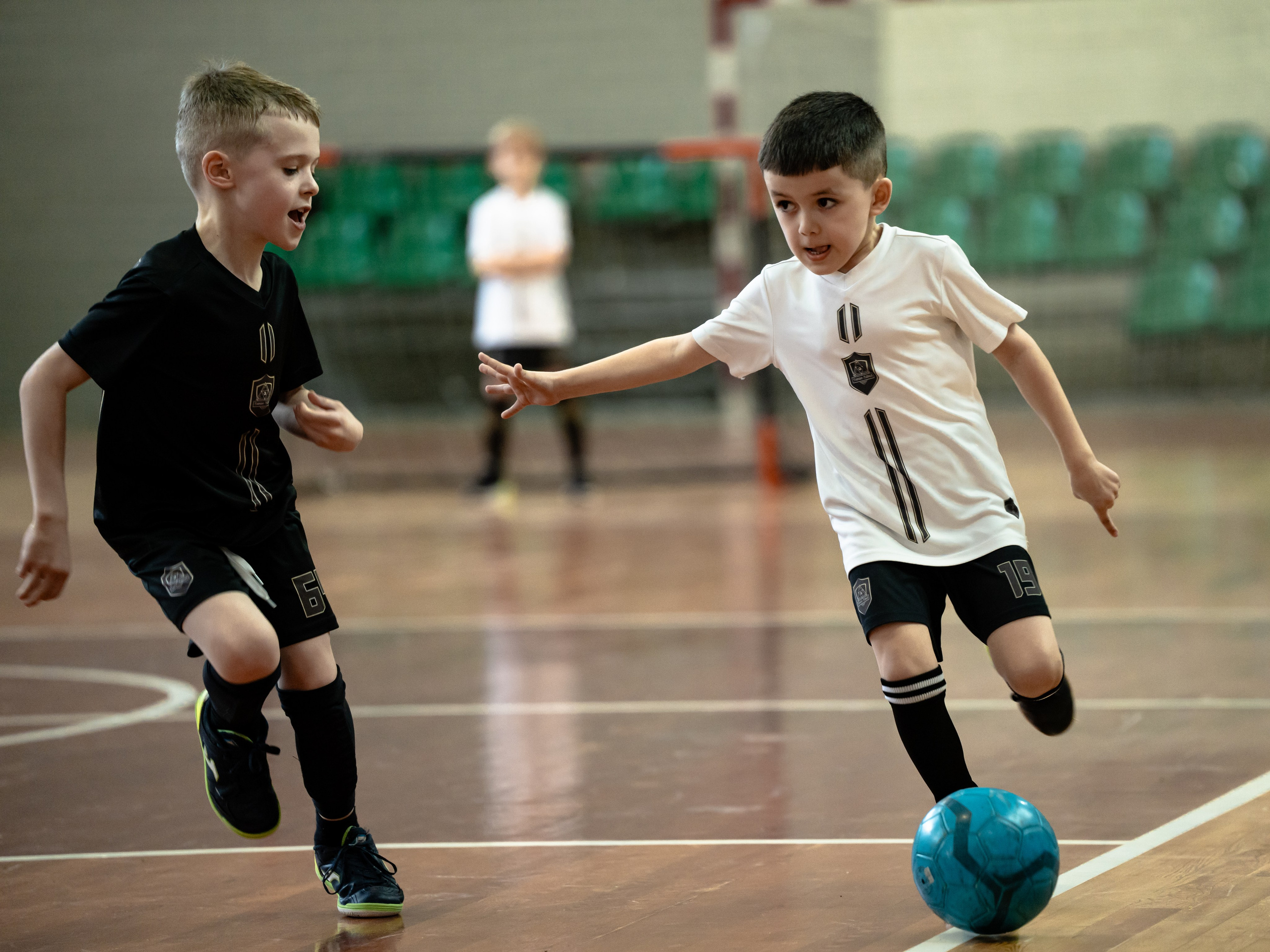 Тики-Така Противостояние 2025. Крамер Юлиана детский и семейный фотограф