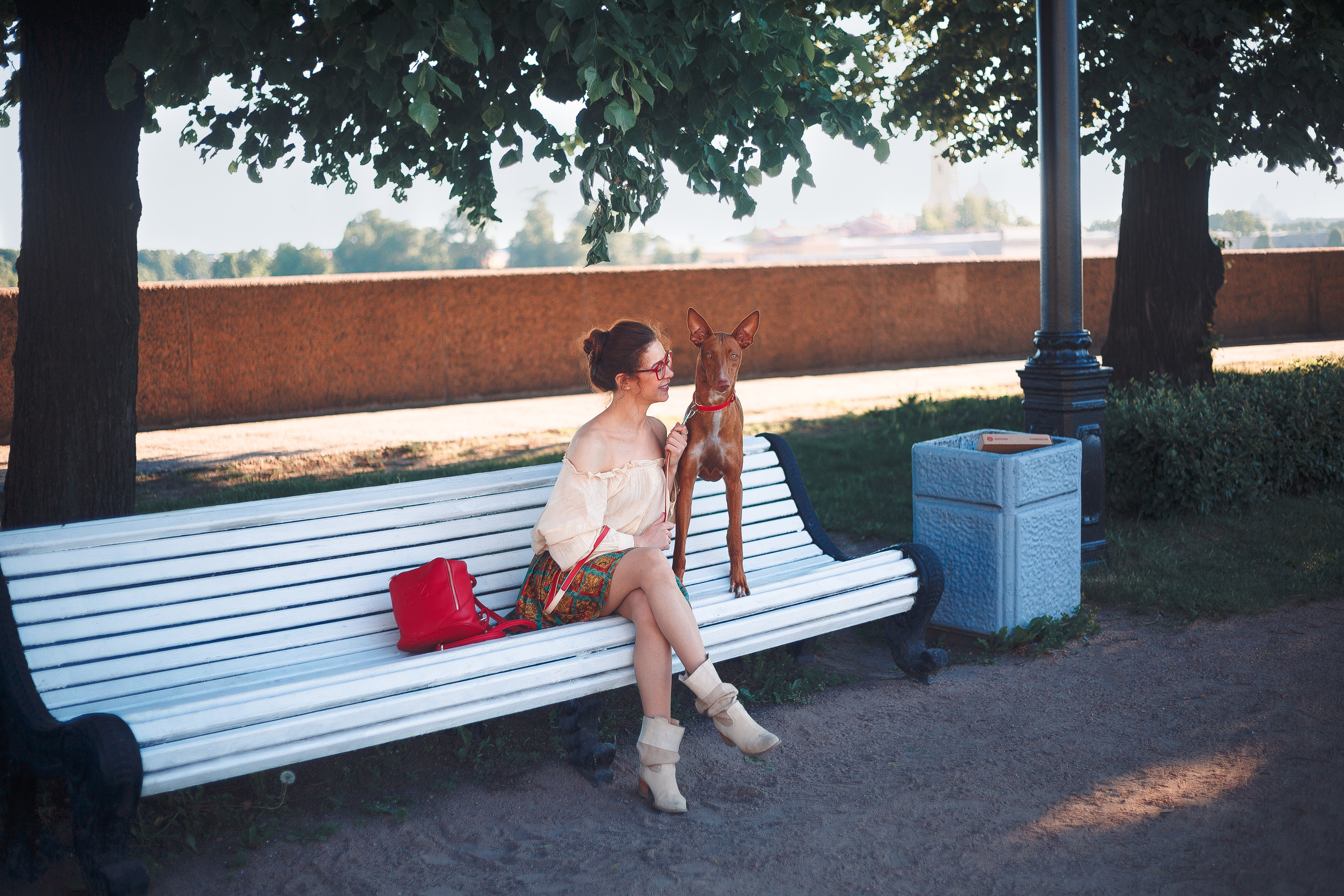 Оля и Шила в центре. Фотограф-анималист Наталия Чистюхина в г. Сосновый Бор и ЛО