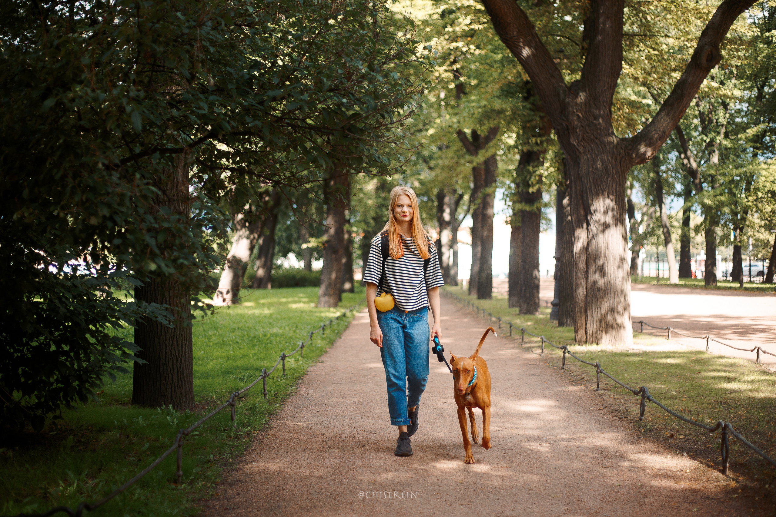 Арина и Гриффин в центре Питера. Фотограф-анималист Наталия Чистюхина в г. Сосновый Бор и ЛО