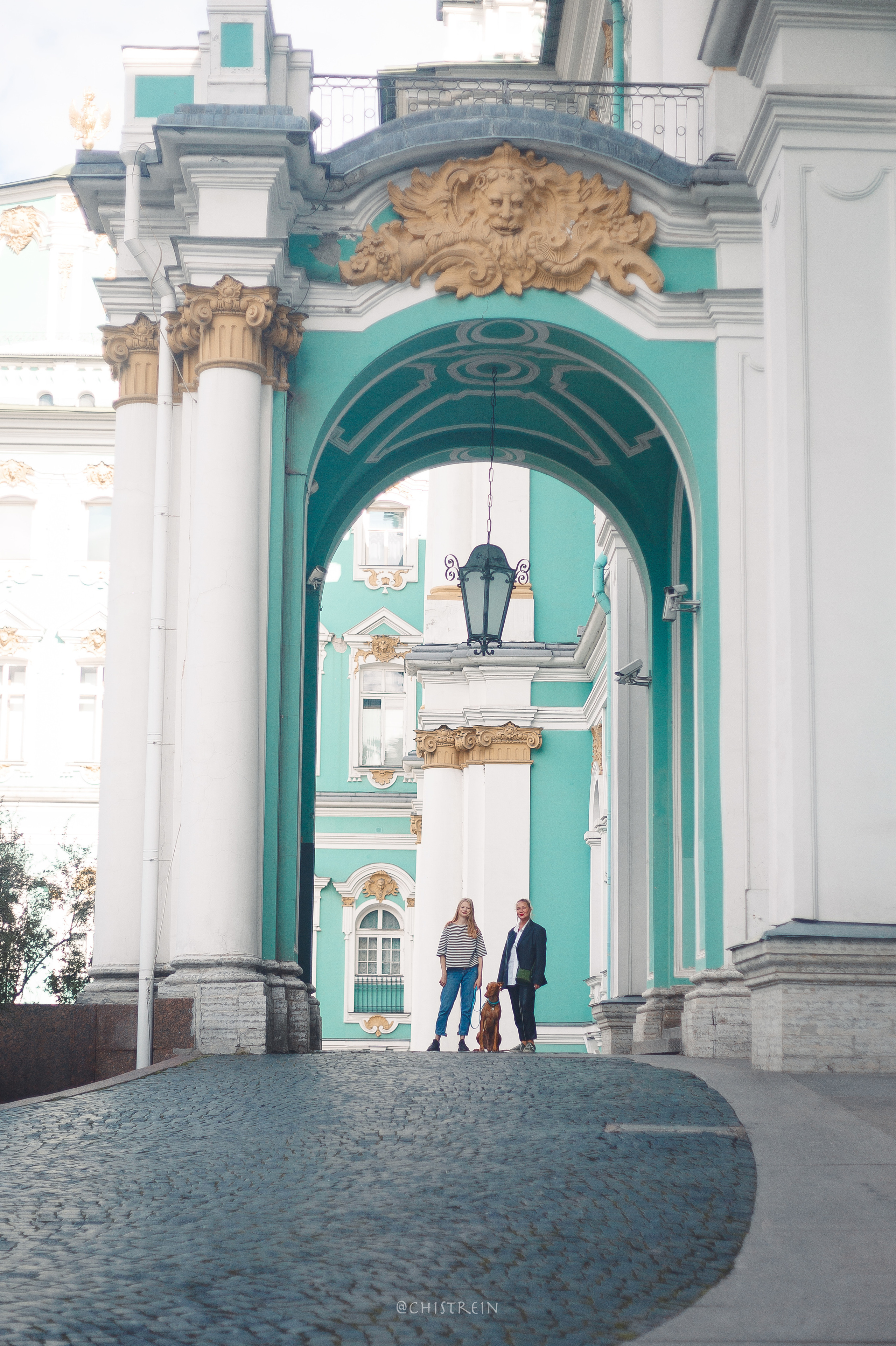 Арина и Гриффин в центре Питера. Фотограф-анималист Наталия Чистюхина в г. Сосновый Бор и ЛО