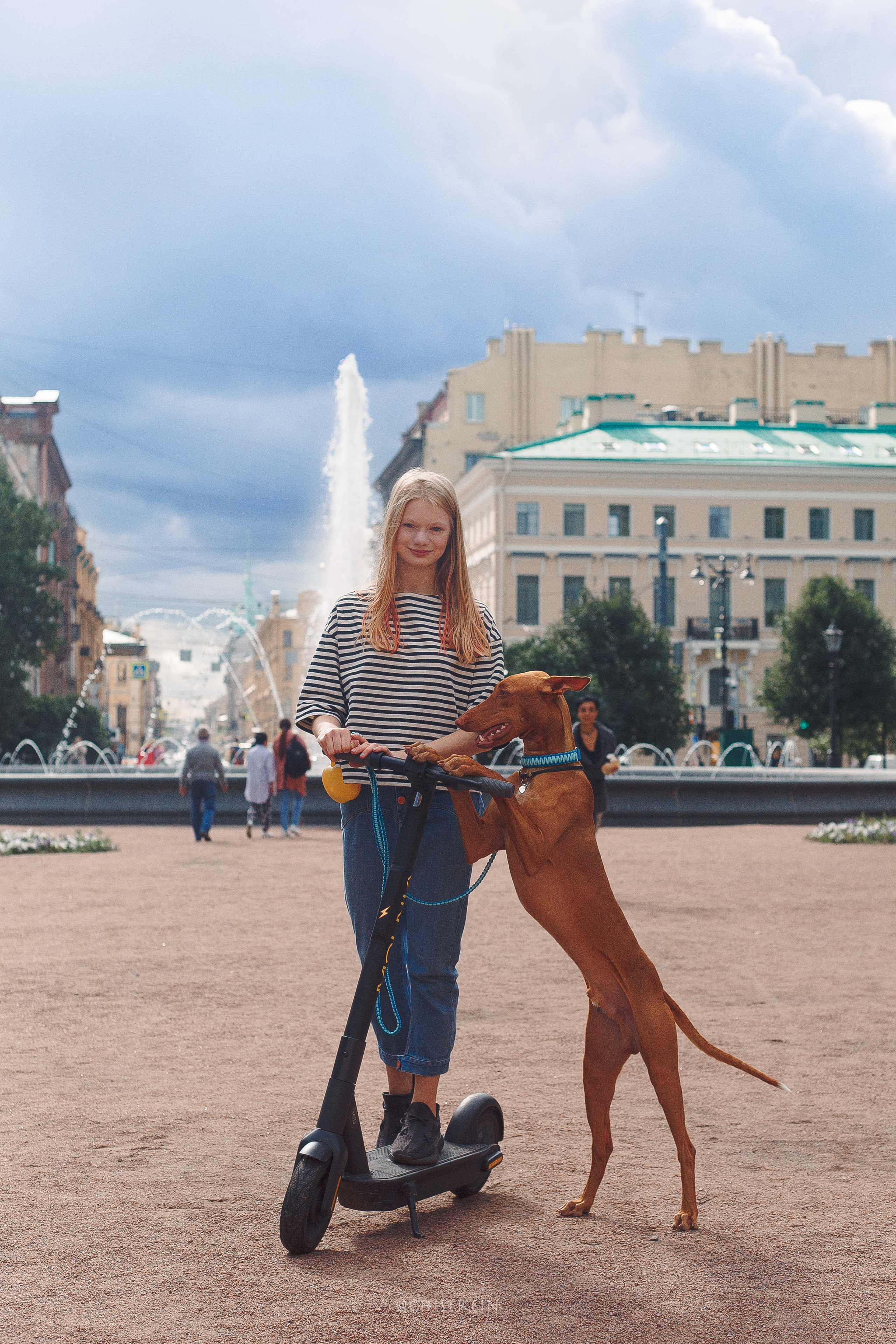 Арина и Гриффин в центре Питера. Фотограф-анималист Наталия Чистюхина в г. Сосновый Бор и ЛО