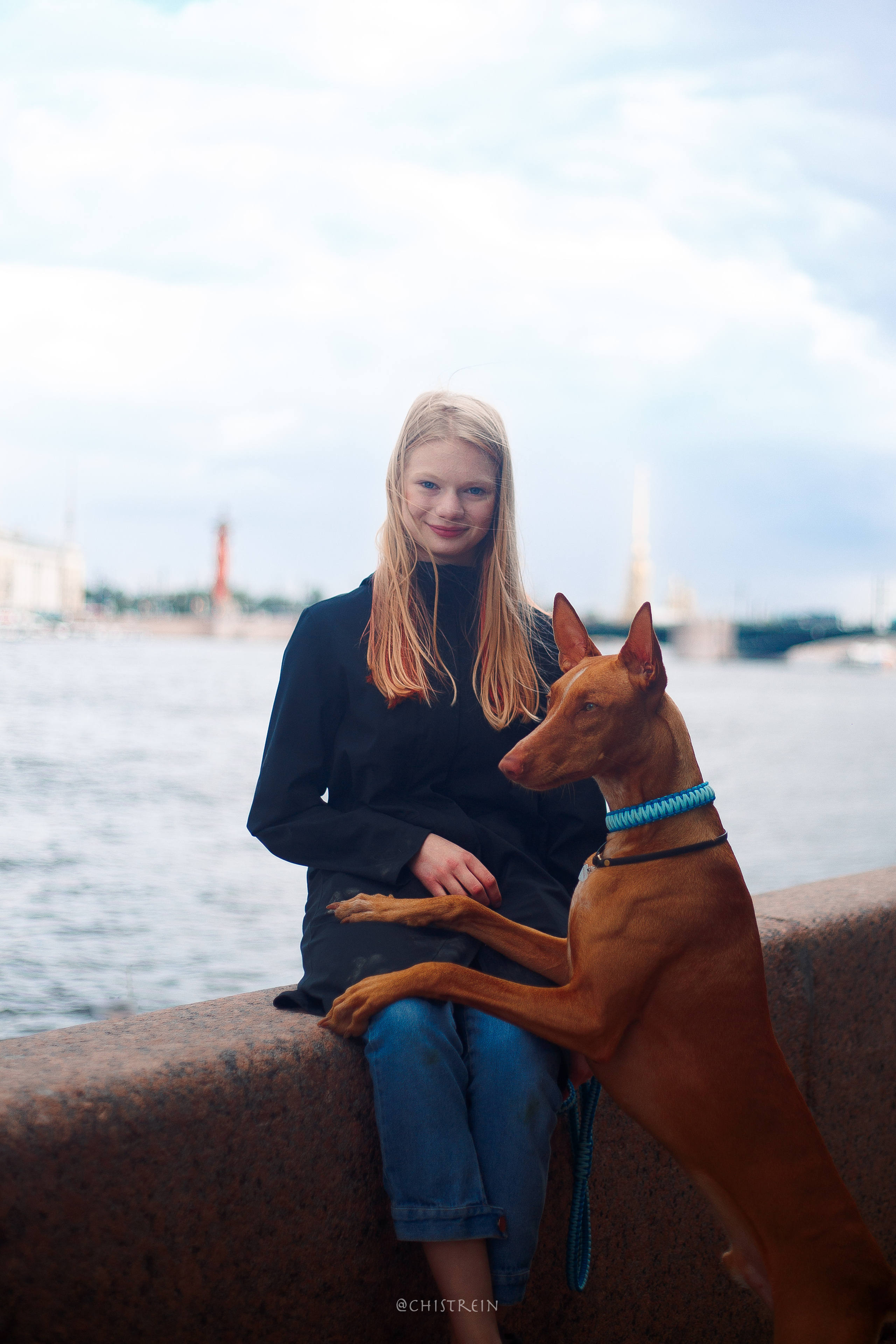 Арина и Гриффин в центре Питера. Фотограф-анималист Наталия Чистюхина в г. Сосновый Бор и ЛО