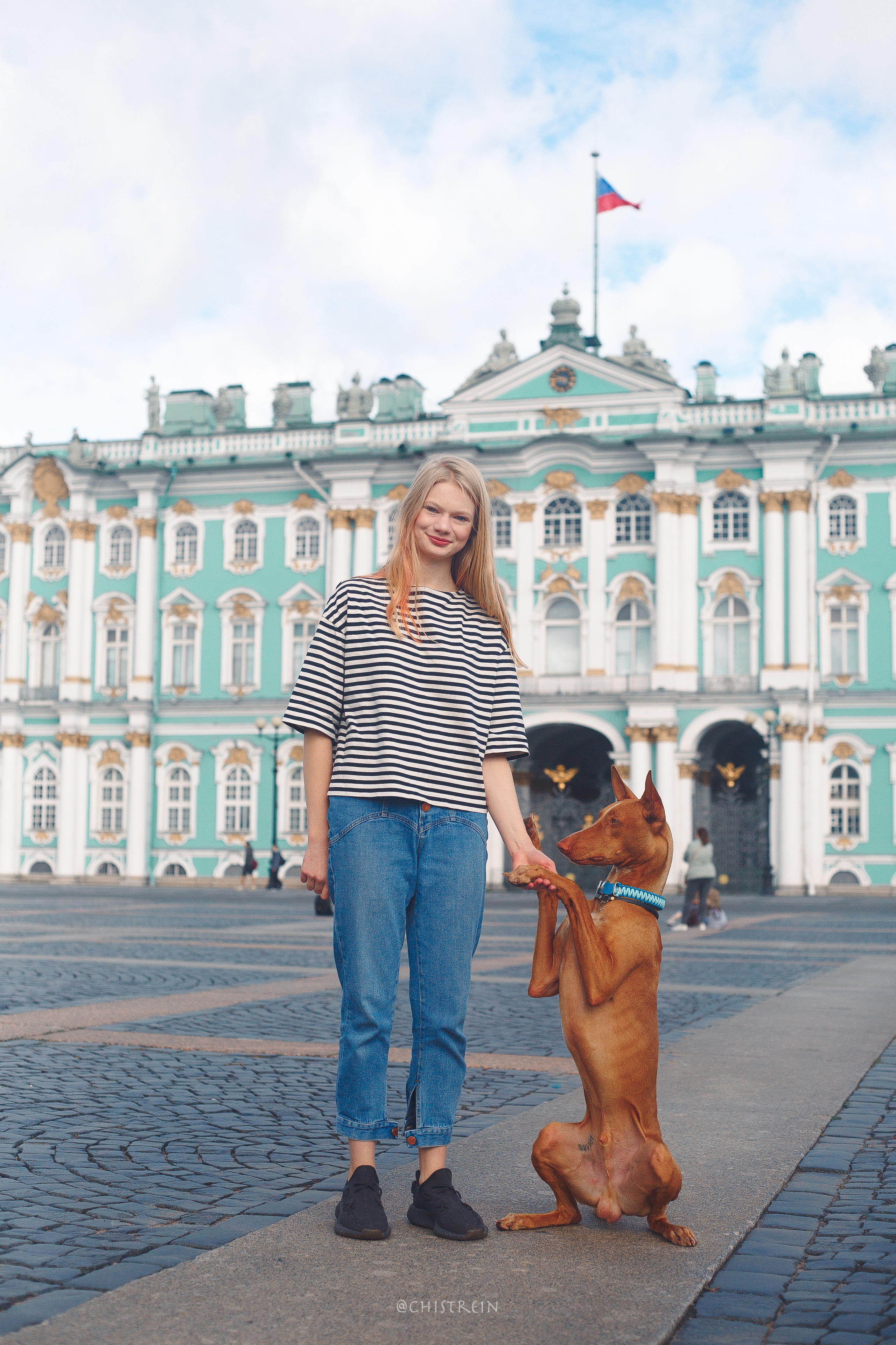 Арина и Гриффин в центре Питера. Фотограф-анималист Наталия Чистюхина в г. Сосновый Бор и ЛО
