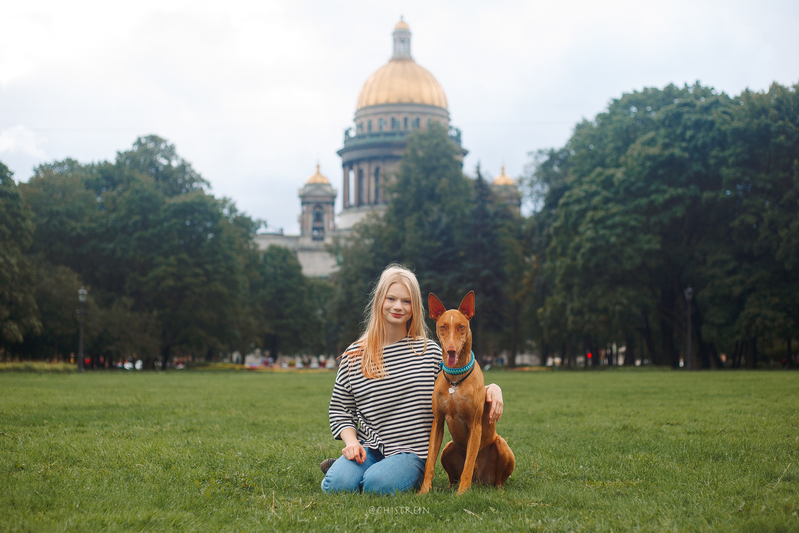Арина и Гриффин в центре Питера. Фотограф-анималист Наталия Чистюхина в г. Сосновый Бор и ЛО