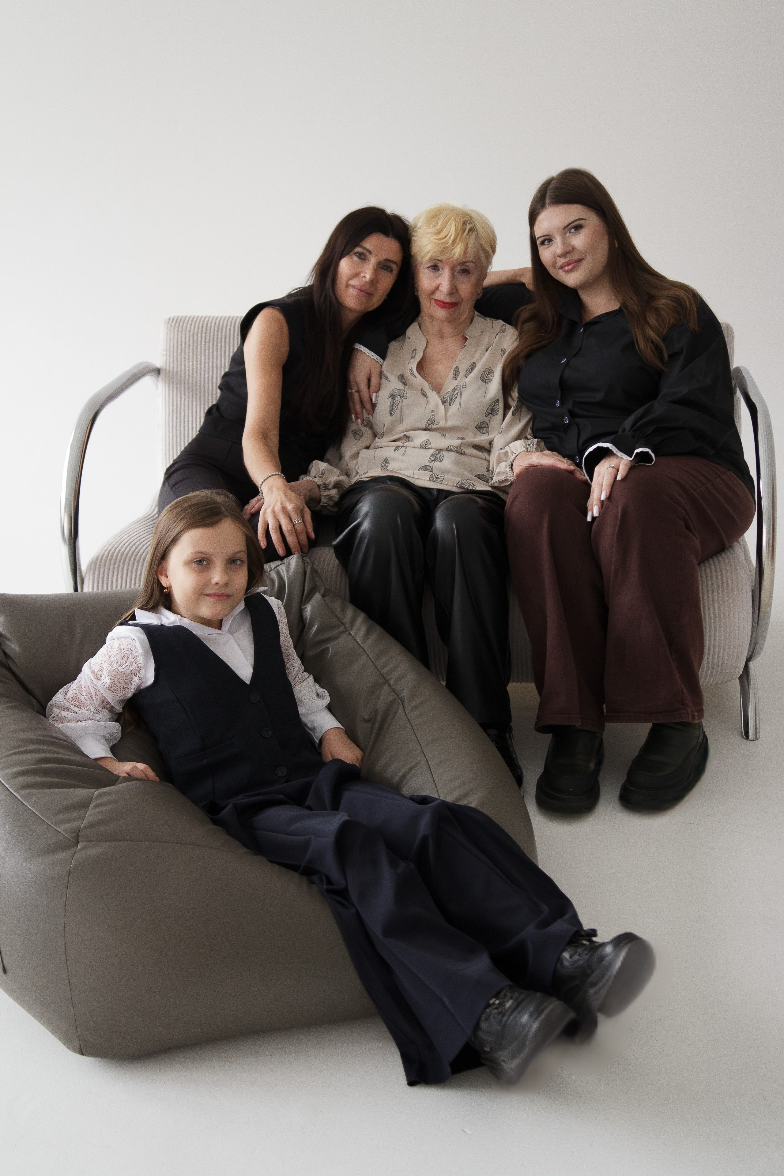 Женское поколение. Фотограф Москва — личные фотосессии, лавстори в студии