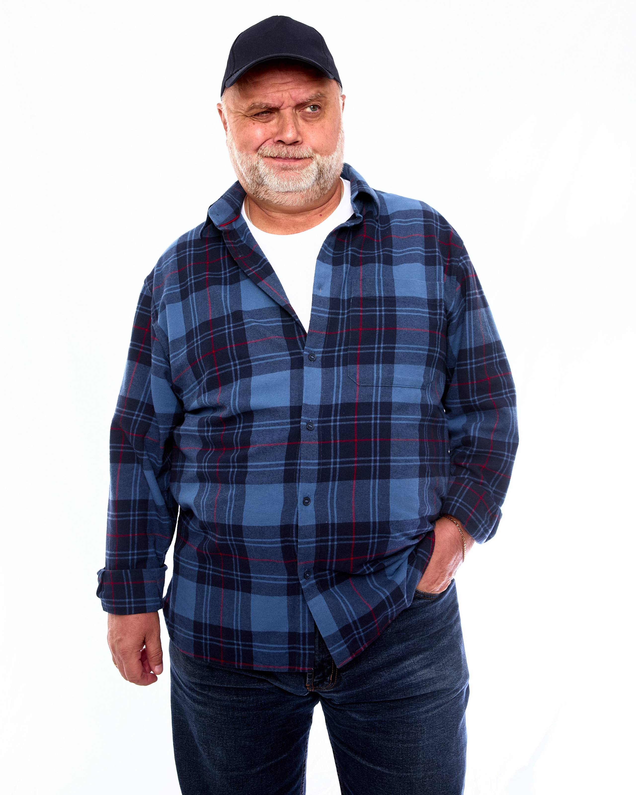 VAVADA. Святослав Лебедев | Рекламный фотограф — Коммерческая съемка, Арт-дирекшн, AI-интеграция