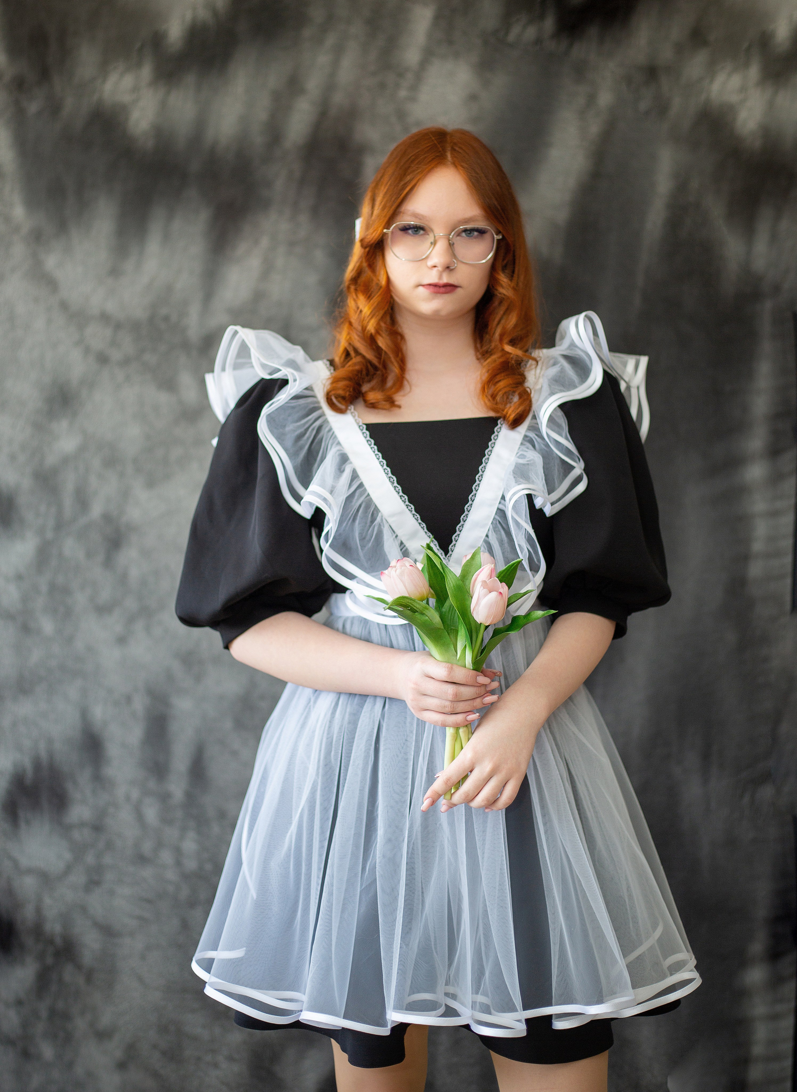 Портреты старшая школа (фоны, школа, улица). Выпускные альбомы Воронеж от Веры Соколовой