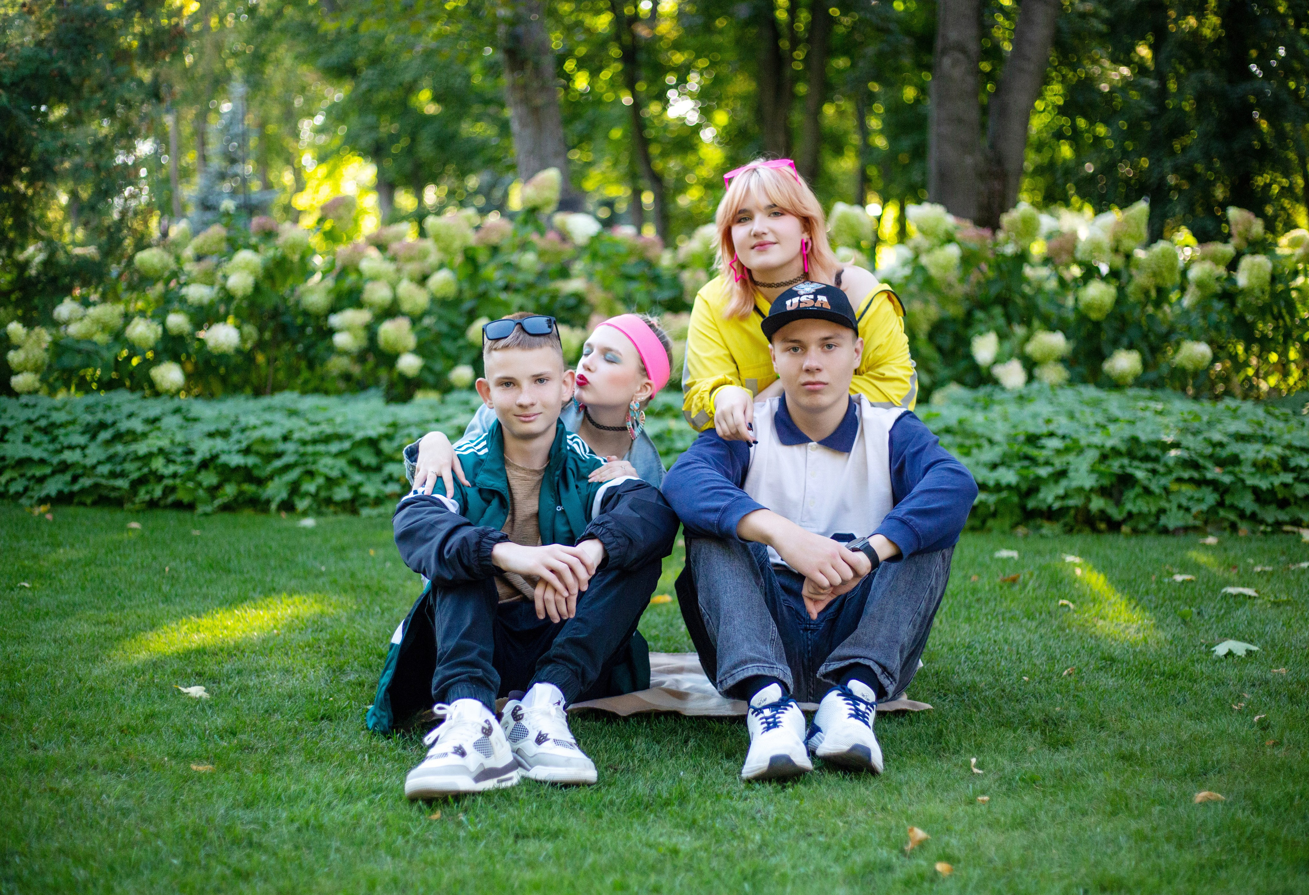 Курбатовская СОШ — в стиле 90-х парк Орленок. Выпускные альбомы Воронеж от Веры Соколовой