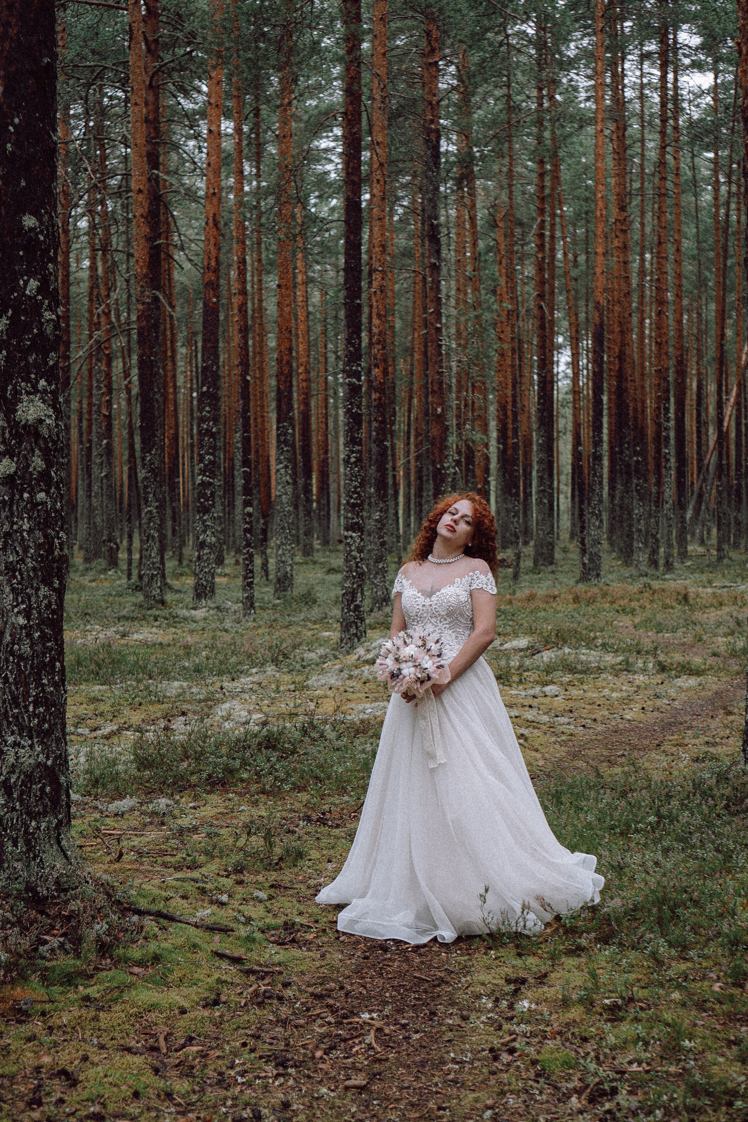 СВАДЕБНАЯ ФОТОСЕССИИЯ ПАРЫ В ГОРОДЕ ПРИОЗЕРСК В СОСНОВОМ ЛЕСУ И С ПИКАПОМ. Профессиональный фотограф, Санкт-Петербург — Виктория Богомолова