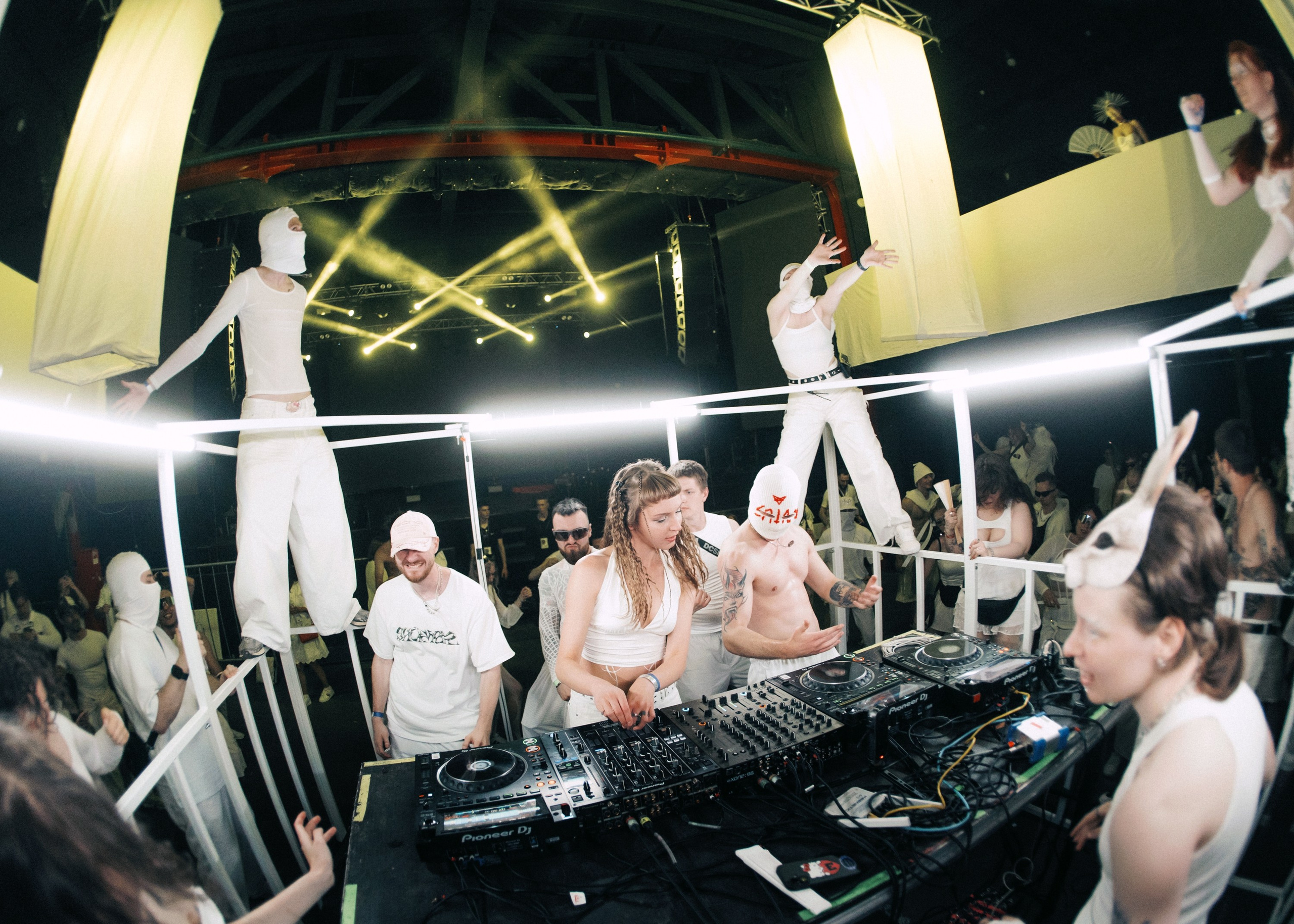 INWHITE | SMENA HARD STAGE. Annyshka