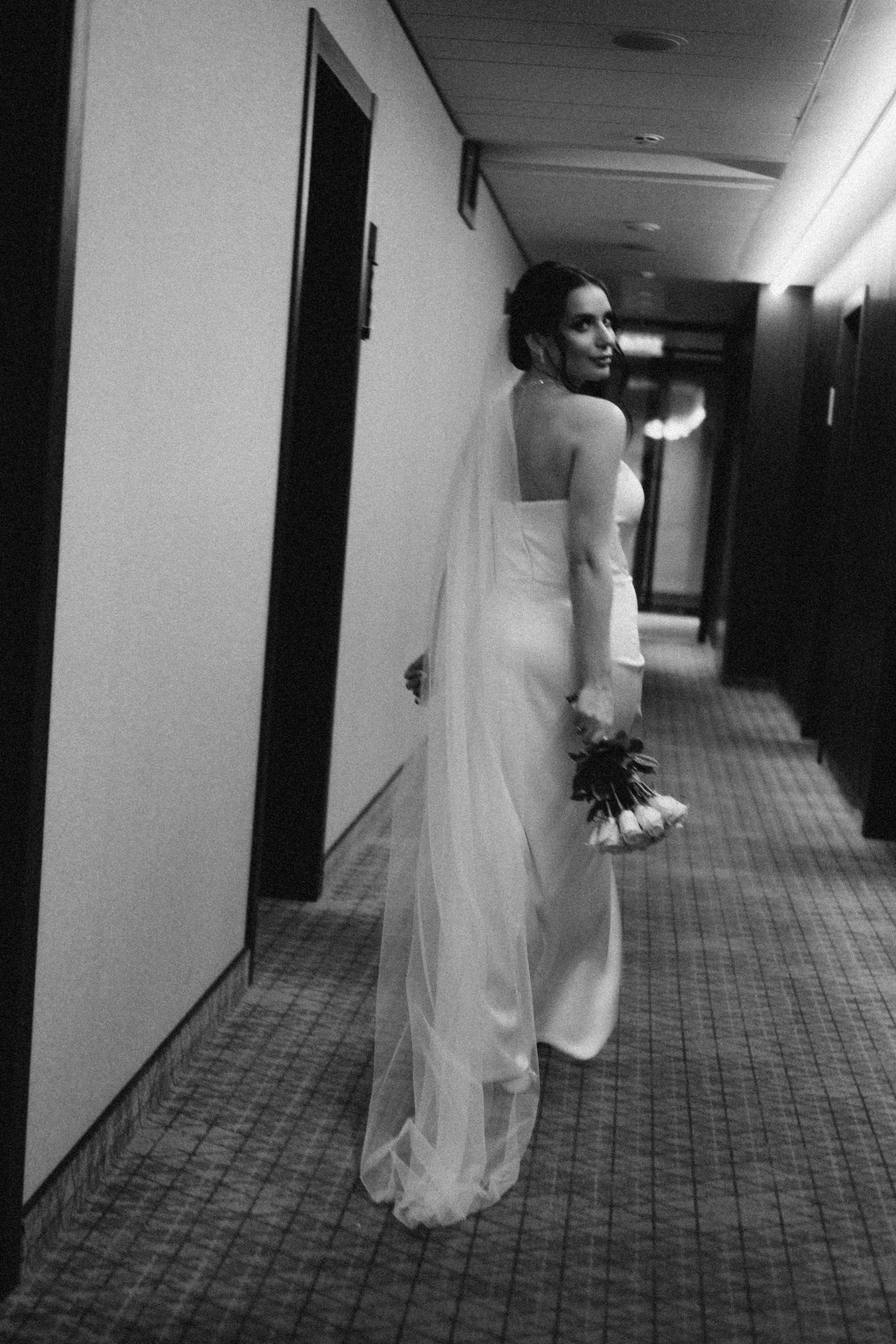 СВАДЕБНАЯ СЬЕМКА СБОРОВ ЖЕНИХА И НЕВЕСТЫ В ОТЕЛЕ И ТАКЖЕ ФОТОСЕССИИЯ В ОТЕЛЕЕ МЕГАПОЛИС БРЯНСК. Профессиональный фотограф, Санкт-Петербург — Виктория Богомолова