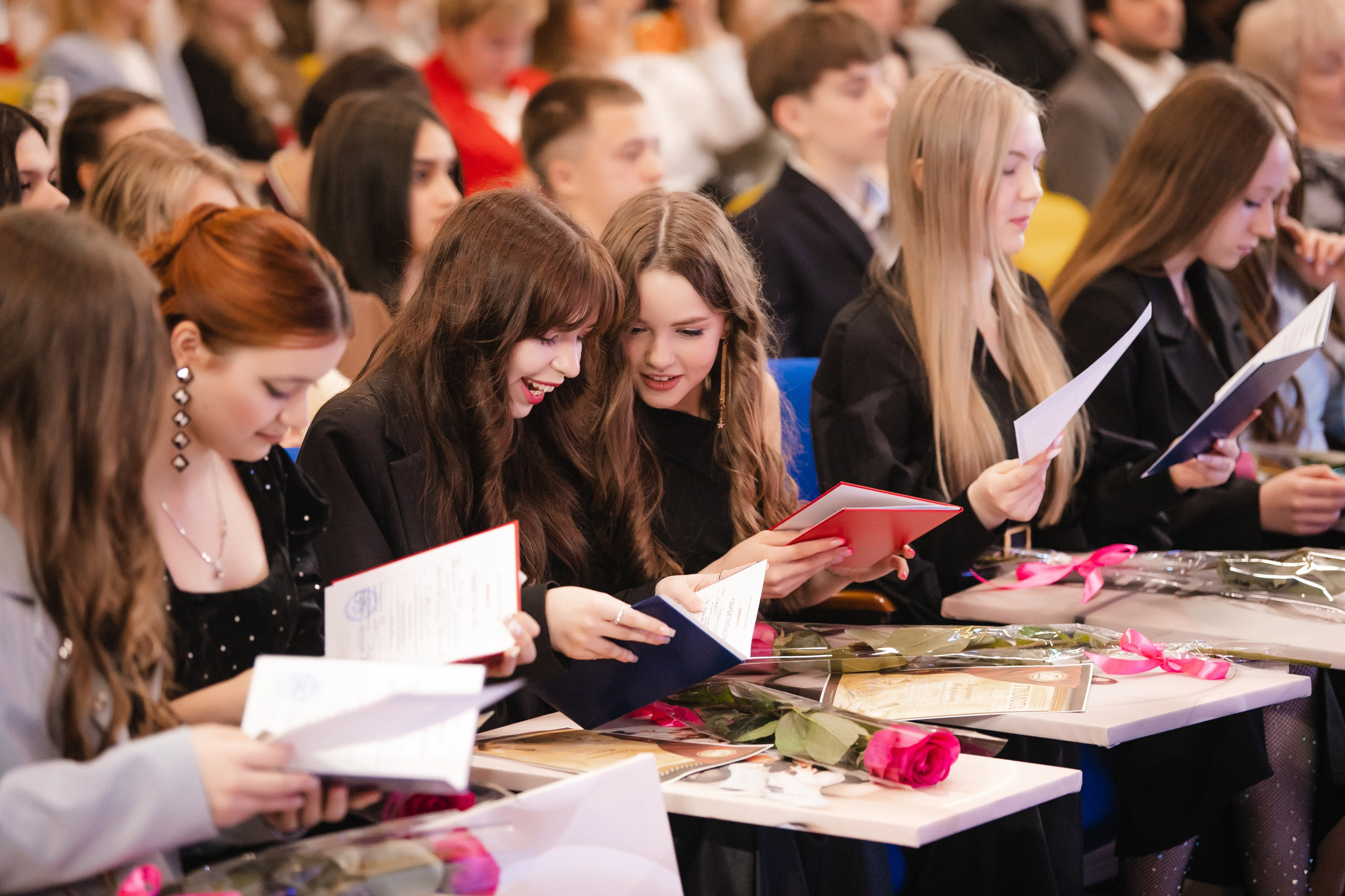 Выпускные 2024 г. Роман Урумбаев фотограф Нижневартовск