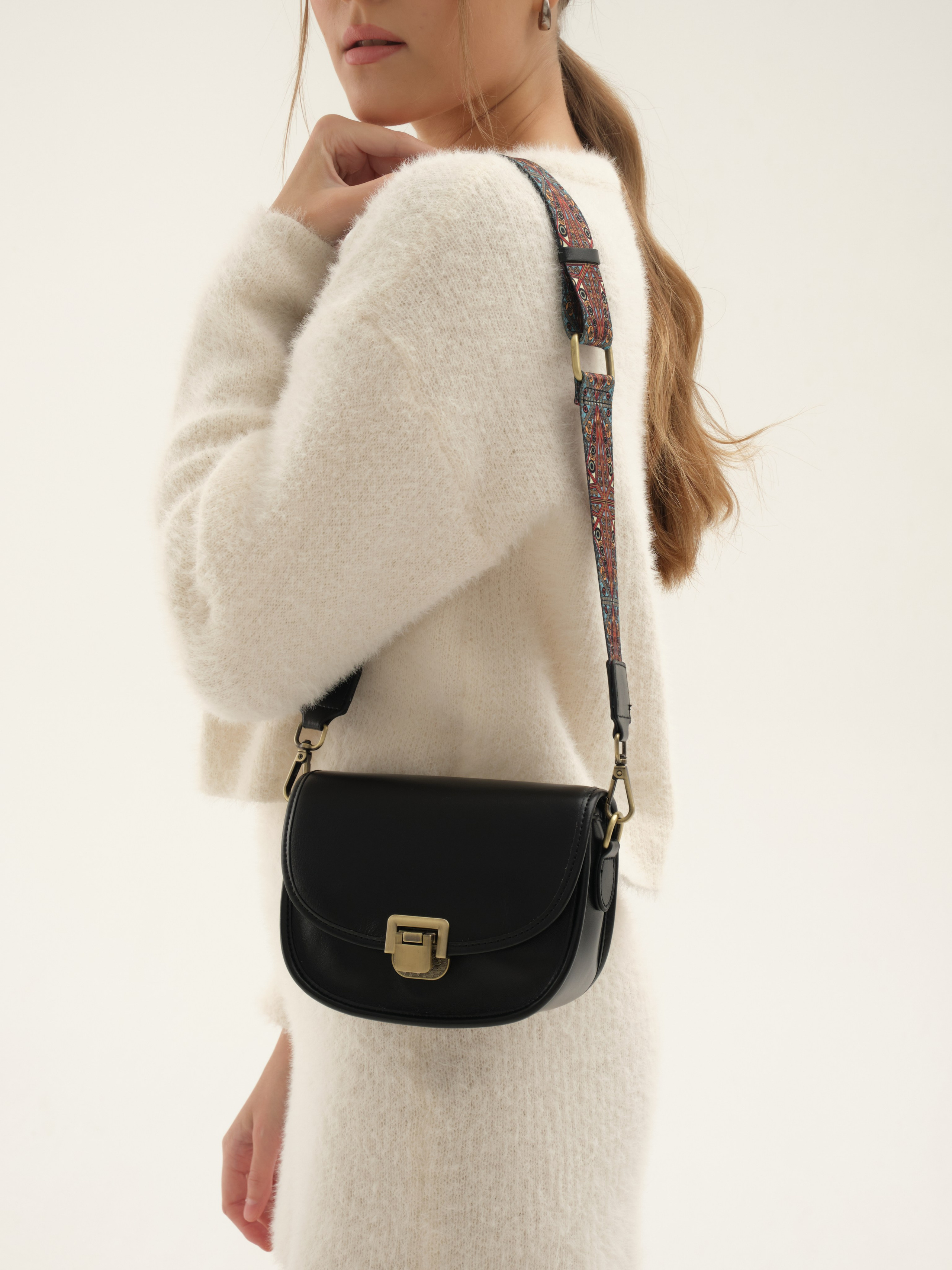 Съемка для маркетплейса, сумки / фотоаппарат. Привет) Меня зовут Анита и я фотограф из Сургута