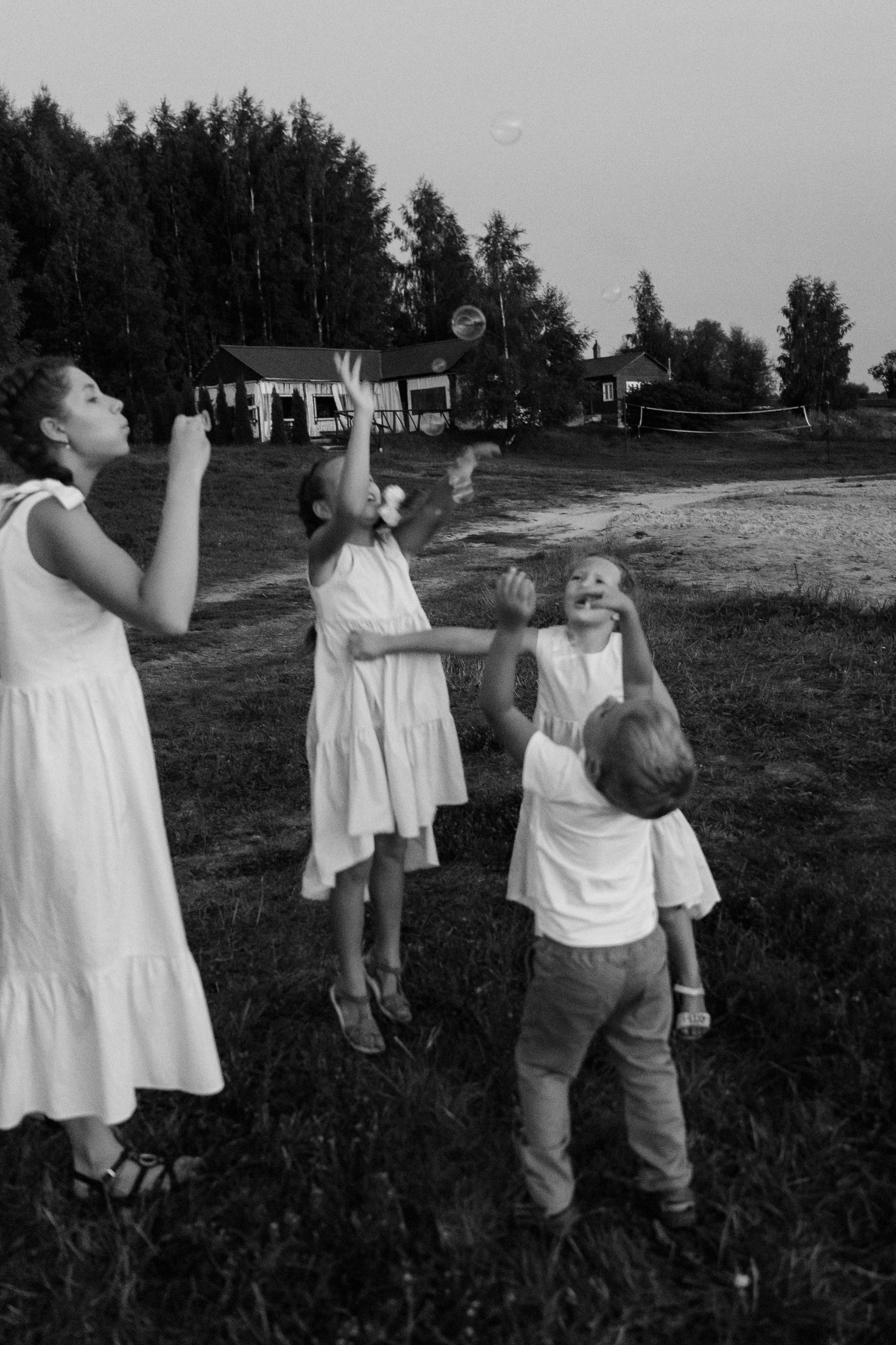 Олег, Вика, Варя, Маша и Тима. Семейный фотограф • Домашние съемки в Нижнем Новгороде