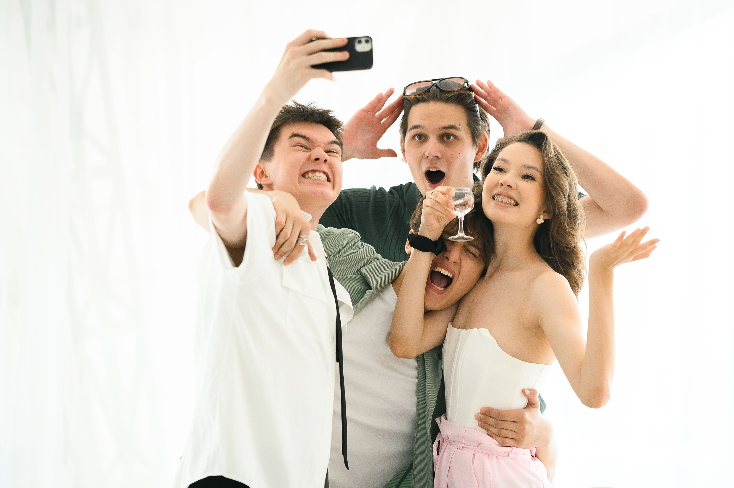 Одним солнечным днем на берегу реки. Евгений Нисковских — свадебный и репортажный фотограф в Тюмени