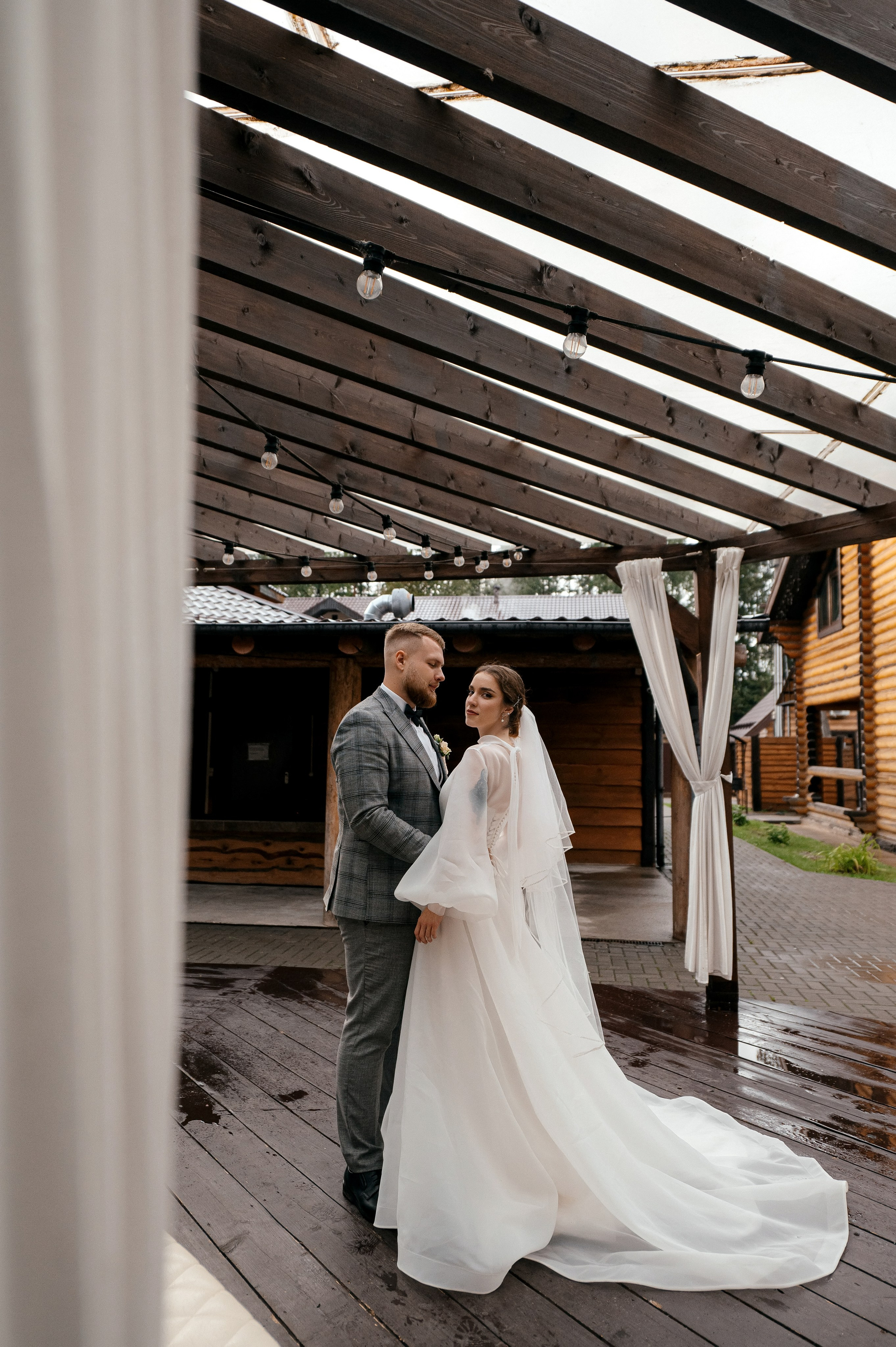 Дождик свадьбе не помеха! Гребнево, Барин. Свадебный и семейный фотограф Виктория Носачёва. Щелково, Москва и МО