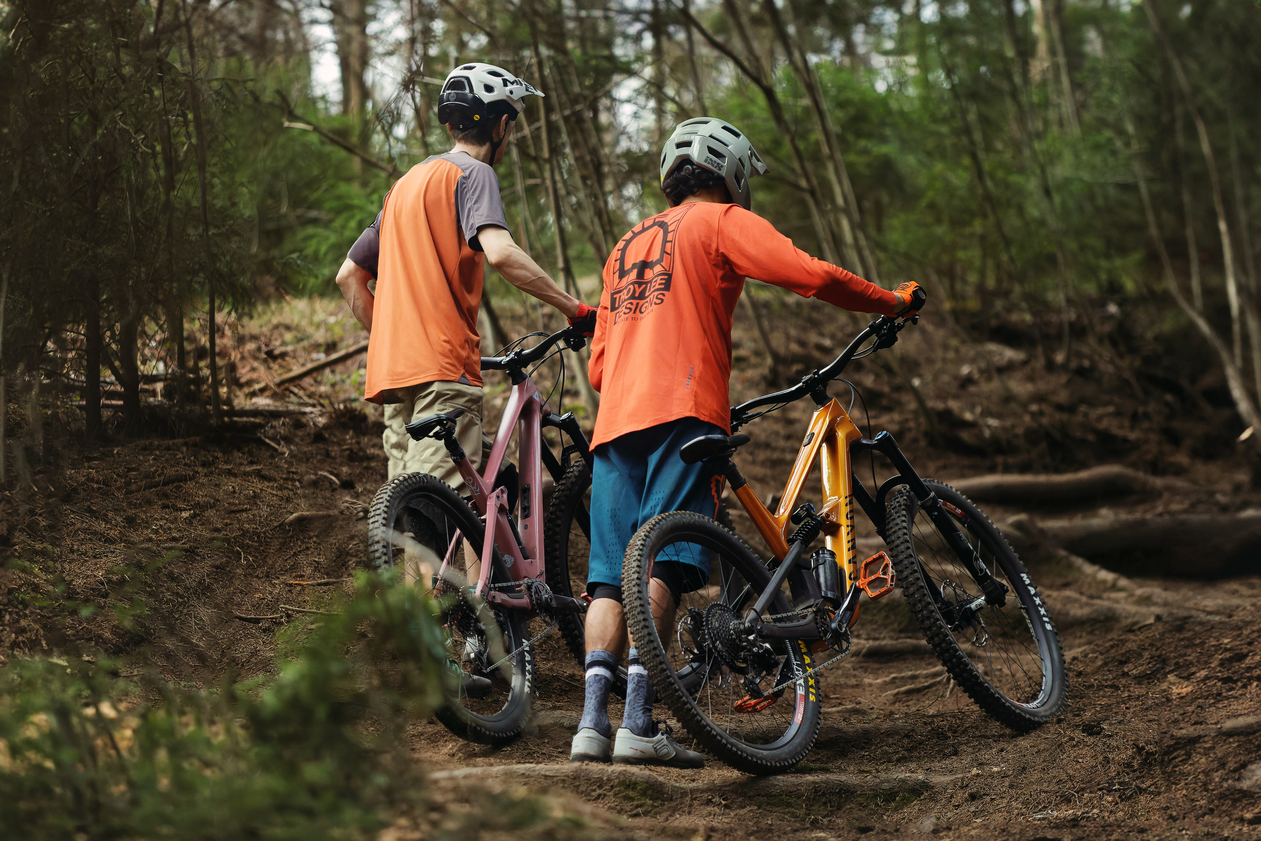 Олег и Алексей. Фотограф анималист Никита Натальный