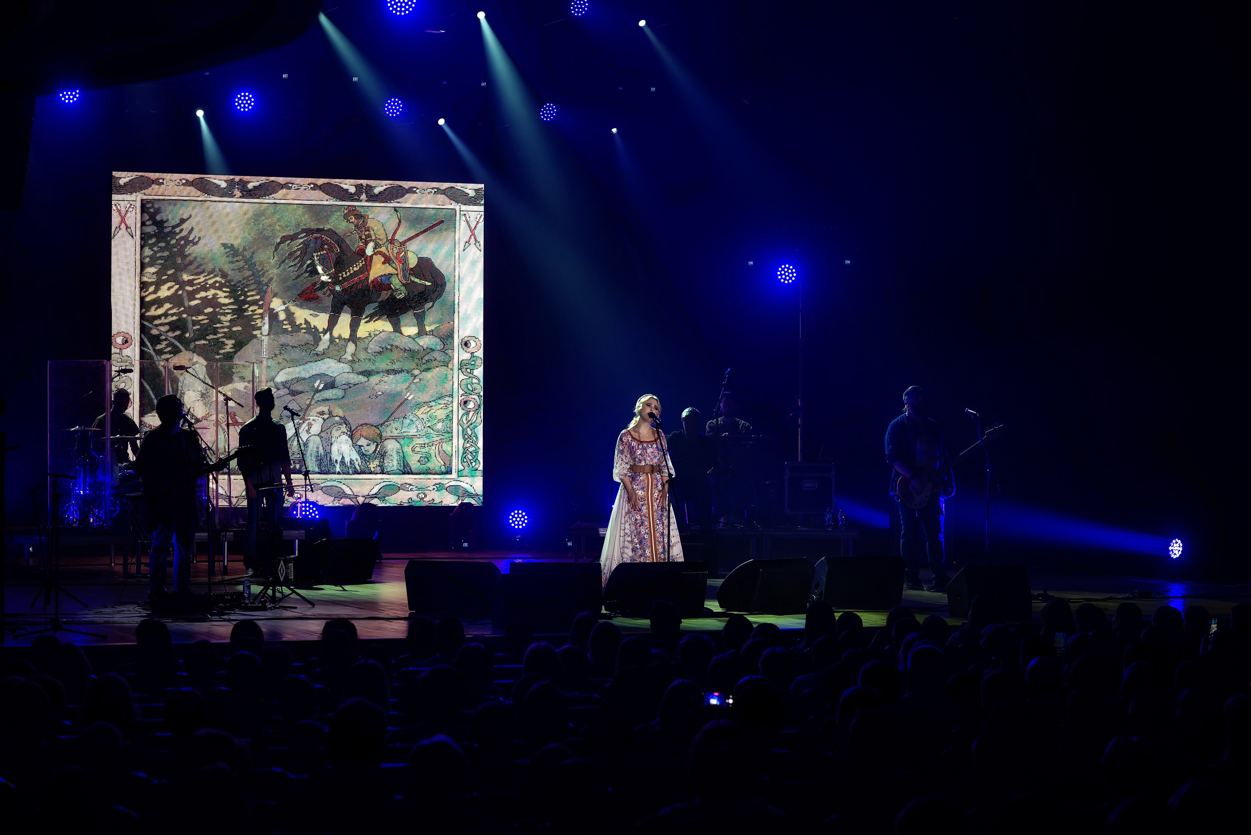 Концерт Пелагеи. Школьный, фэшн фотограф в Тюмени и в России Ирина Королева