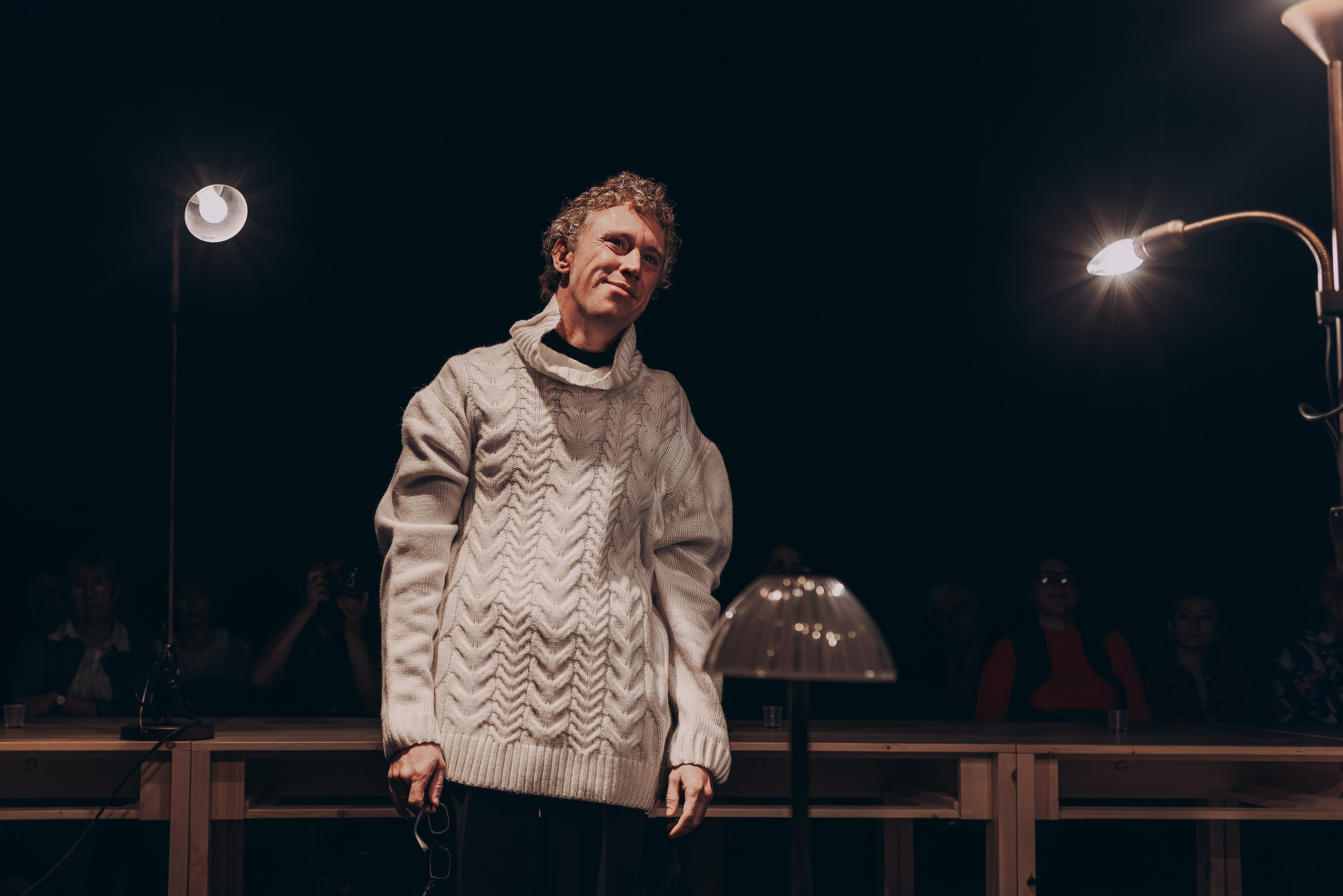 МХТ им. Чехова, «Флешбэк 2002». Фотограф и режиссер Московко Екатерина