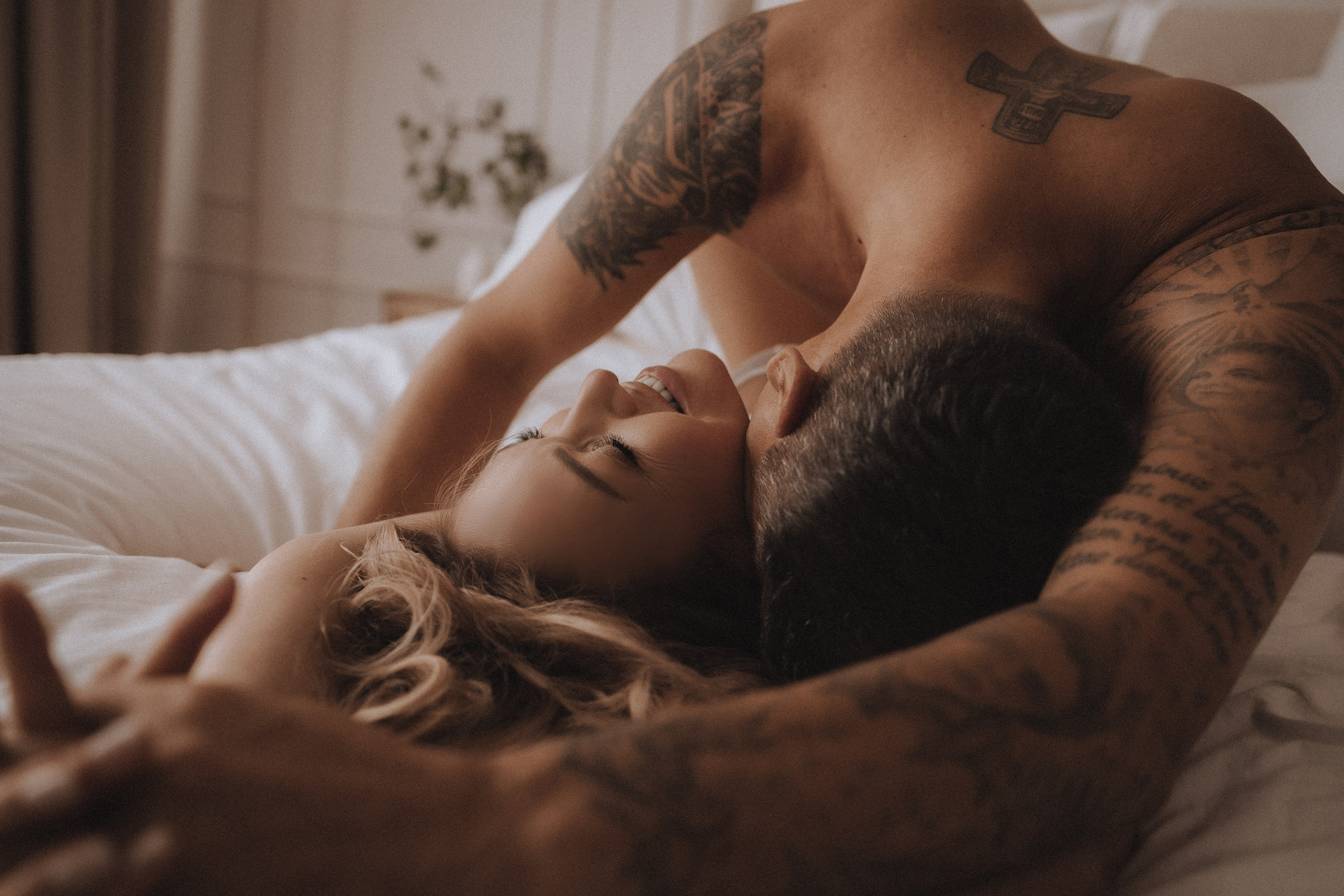 Портфолио — парные эротические фотосессии — фотограф Анастасия Инвиш. Эротическая фотосессия в стилю ню в Москве — заказать ню фотосессию от 19 800 руб!