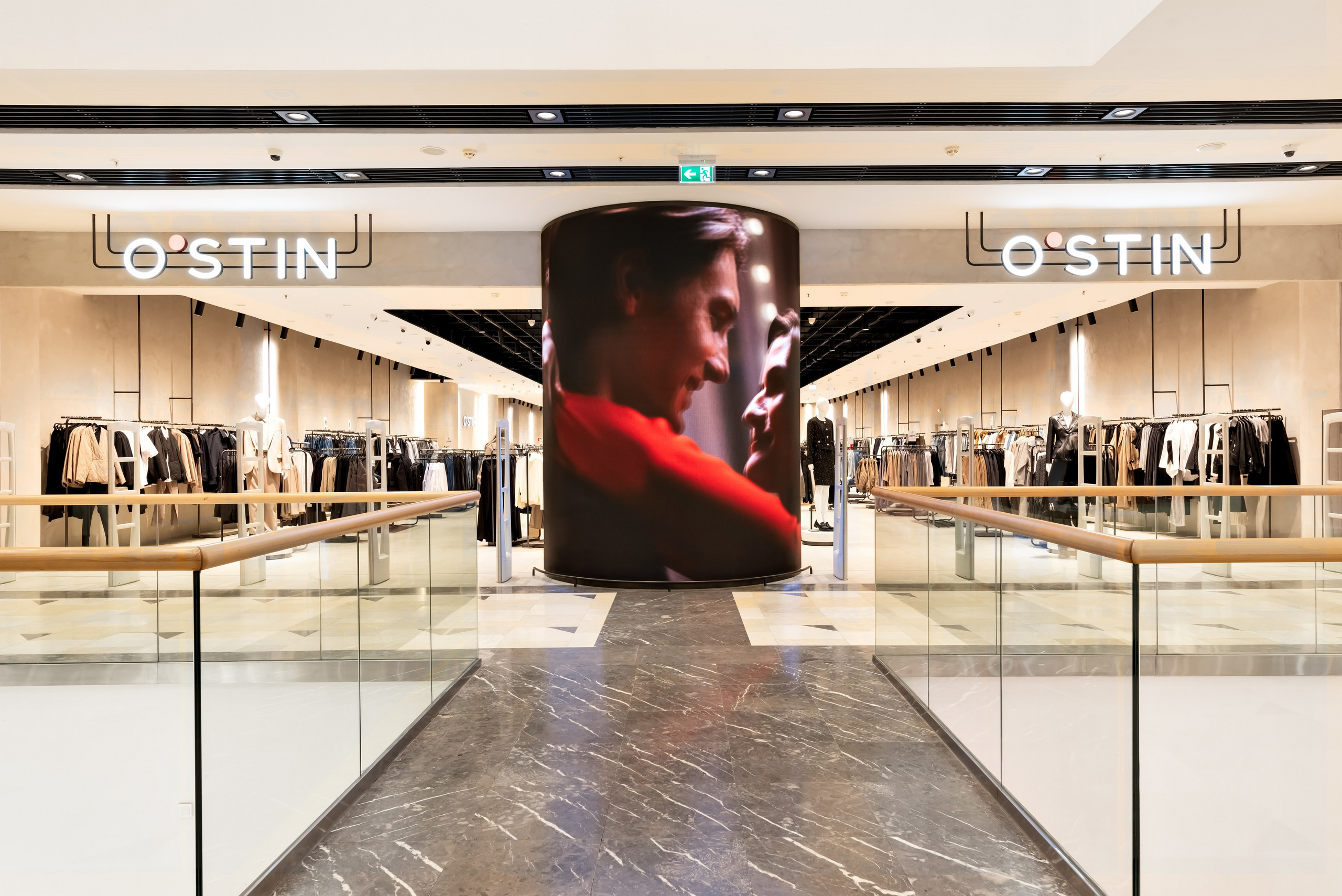 ТРЦ Аура. Интерьерный фотограф в Новосибирске Дмитрий Шибаев