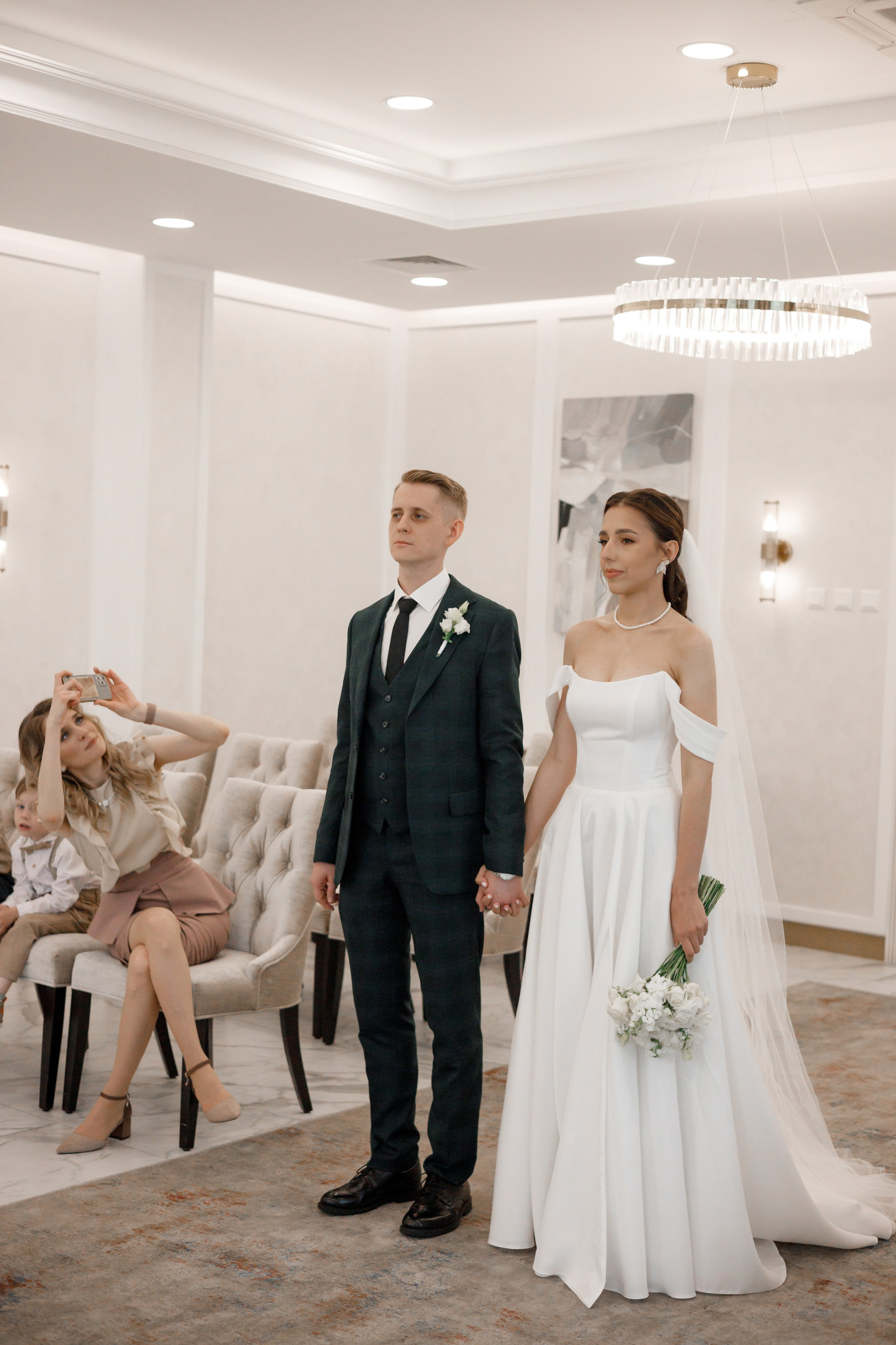 Регистрация в отеле Fish Point, ЗАГС Бутово, прогулка в Остафьево. Свадебный и репортажный фотограф (Москва, Королев и другие)