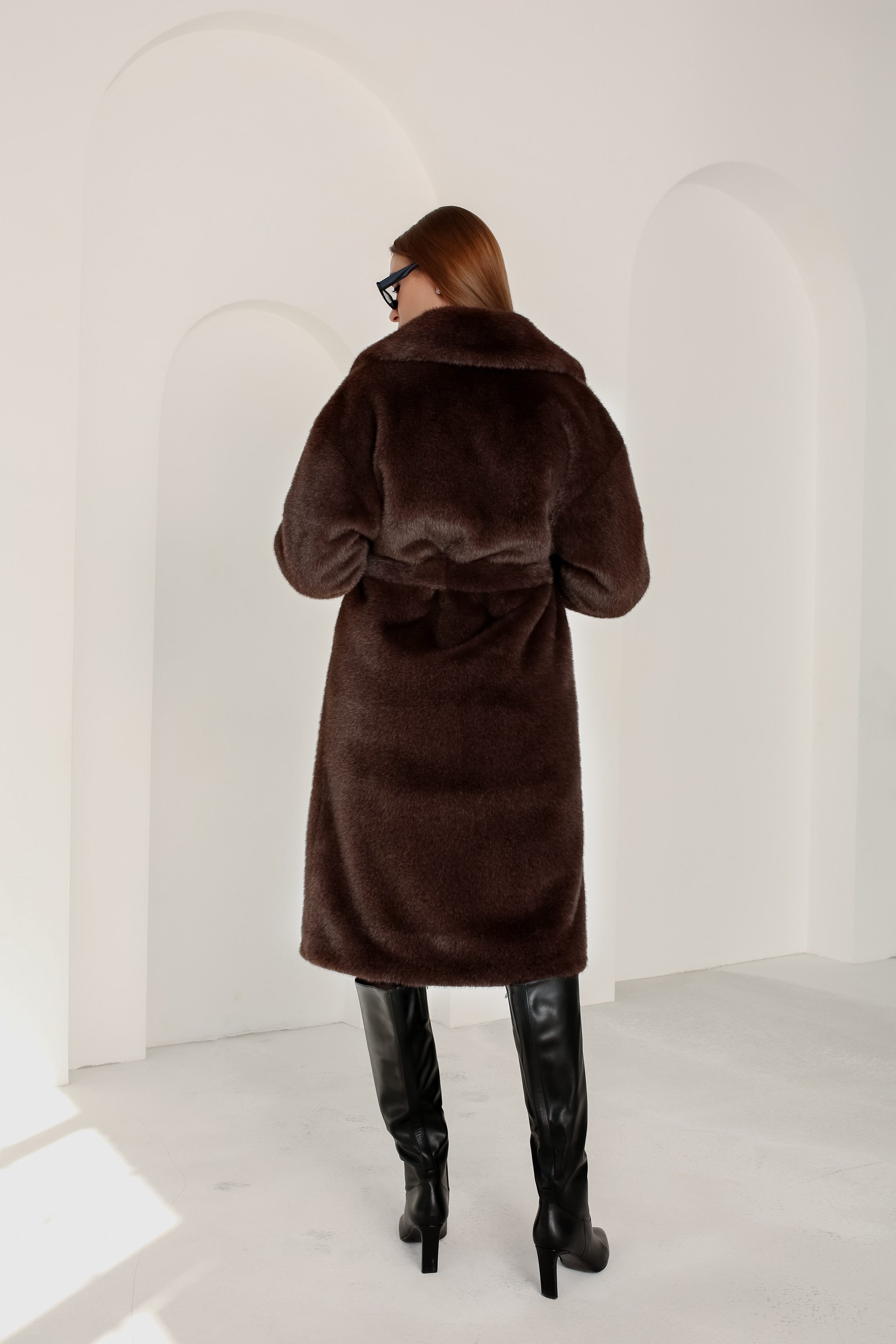 КАТАЛОГ ДЛЯ БРЕНДА ВЕРХНЕЙ ОДЕЖДЫ MISHKA. Бренд, контент фотограф в Волгограде Елена Даньшина