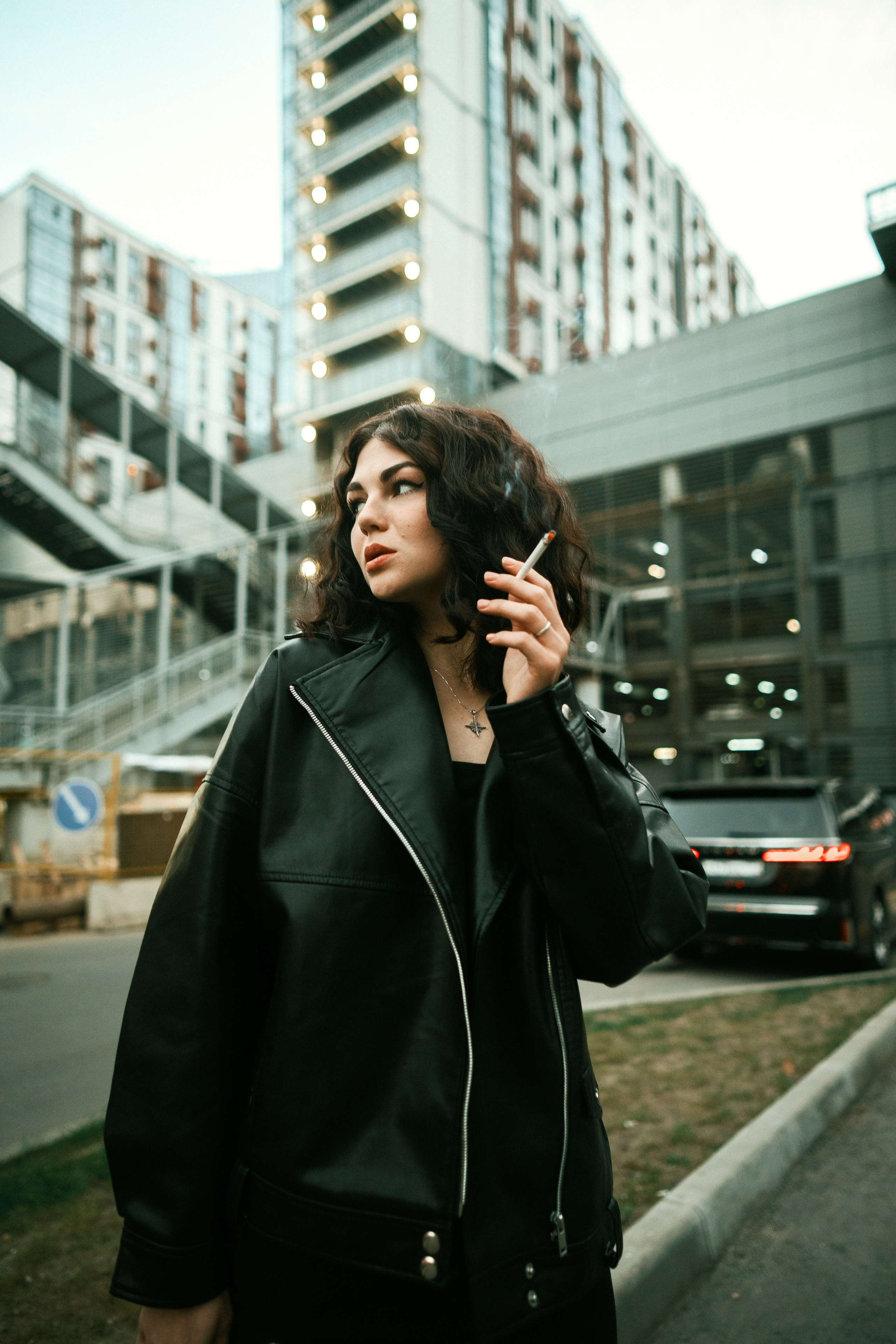 Влада стрит