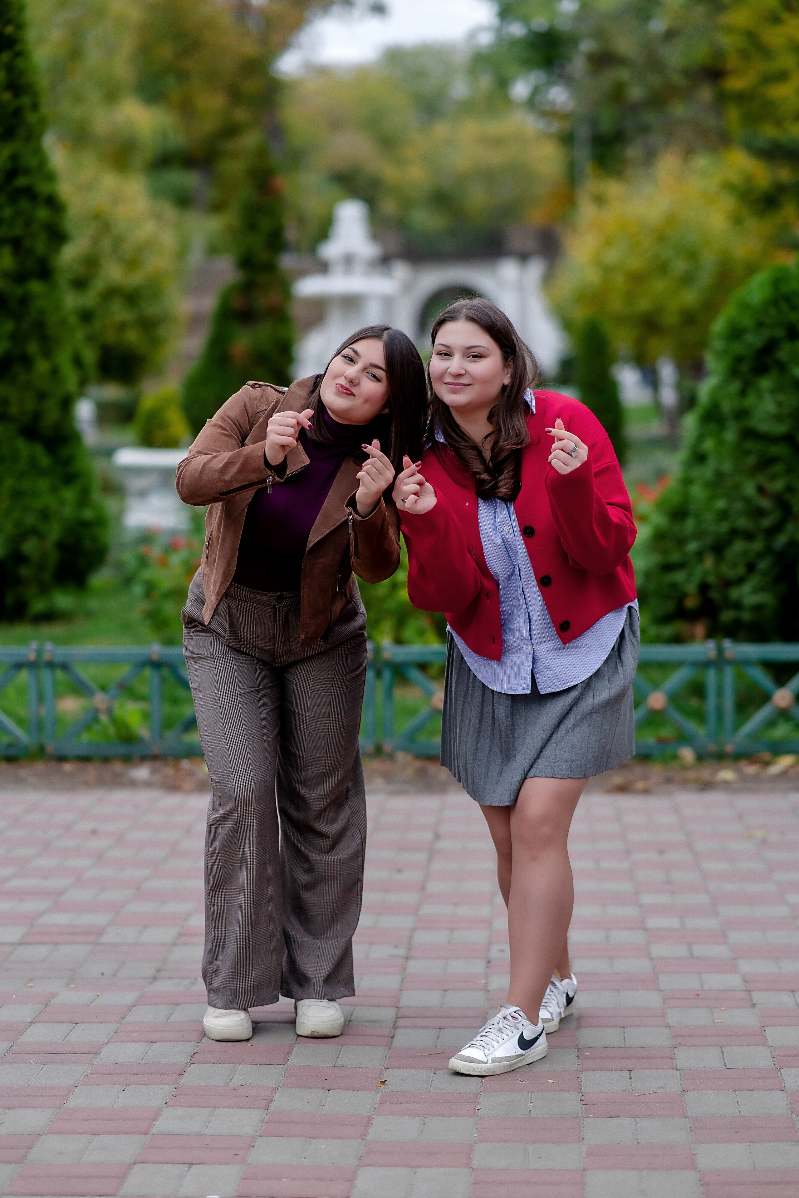 Фотосессия Гимназия № 14 класс 11Б ВЫПУСК 2025. Современные Выпускные Альбомы в Ростове-на-Дону