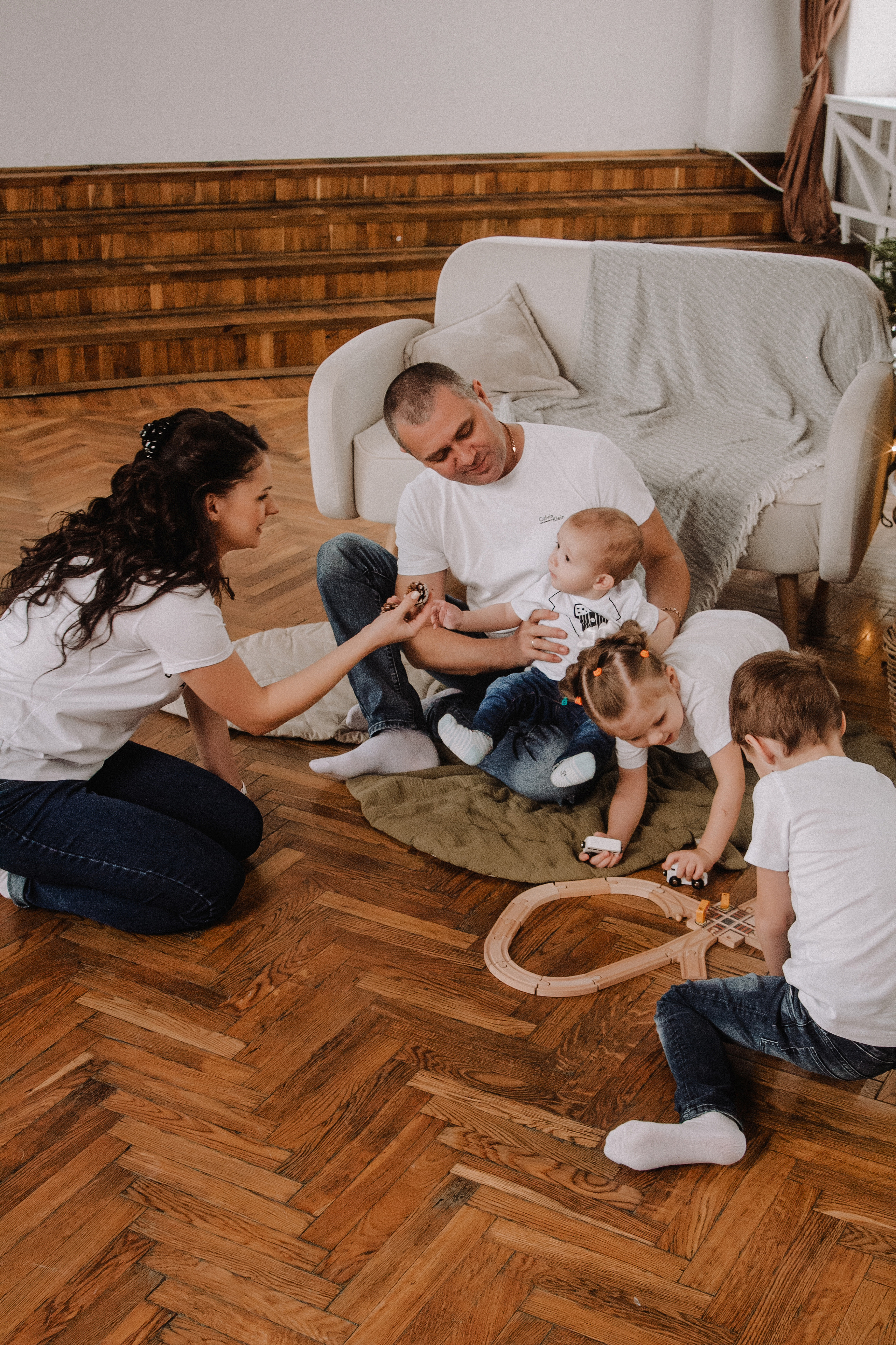 Евгения, Сергей, Ваня, Арина и Тёма. Фотограф Воронеж Варвара